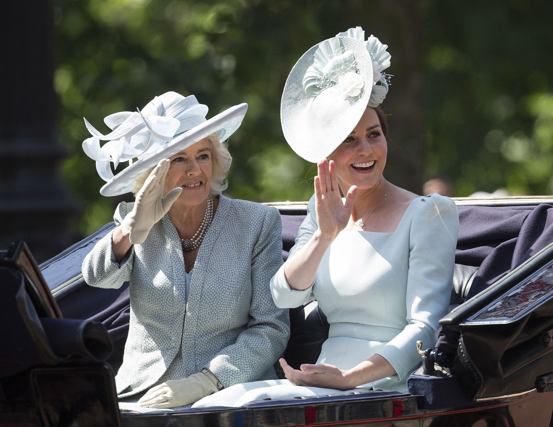 Camilla en Catherine trooping the colour