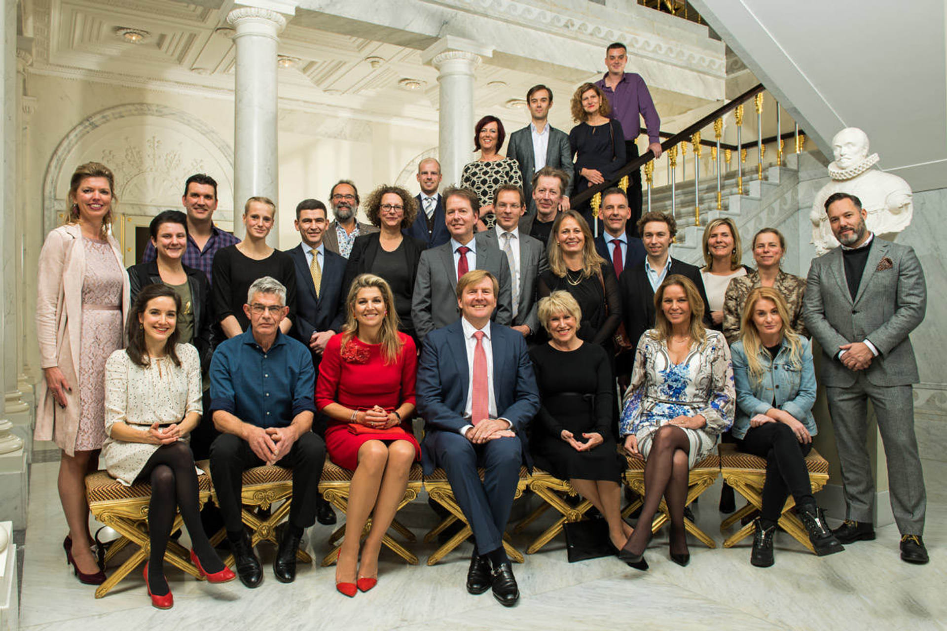 Miss Montreal, tweede van rechts, bij de uitblinkerslunch in 2016.