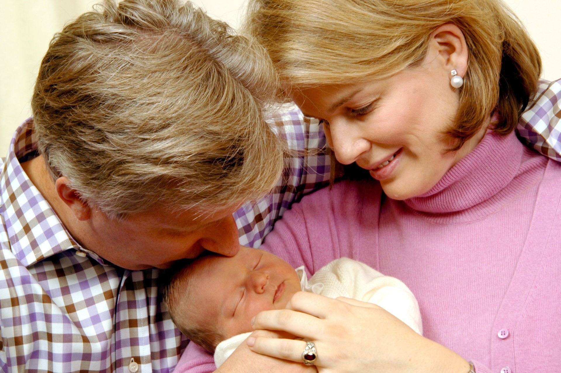 Twee jaar na de geboorte van Gabriel wordt het derde kindje van Filip en Mathilde geboren, prins Emmanuel.