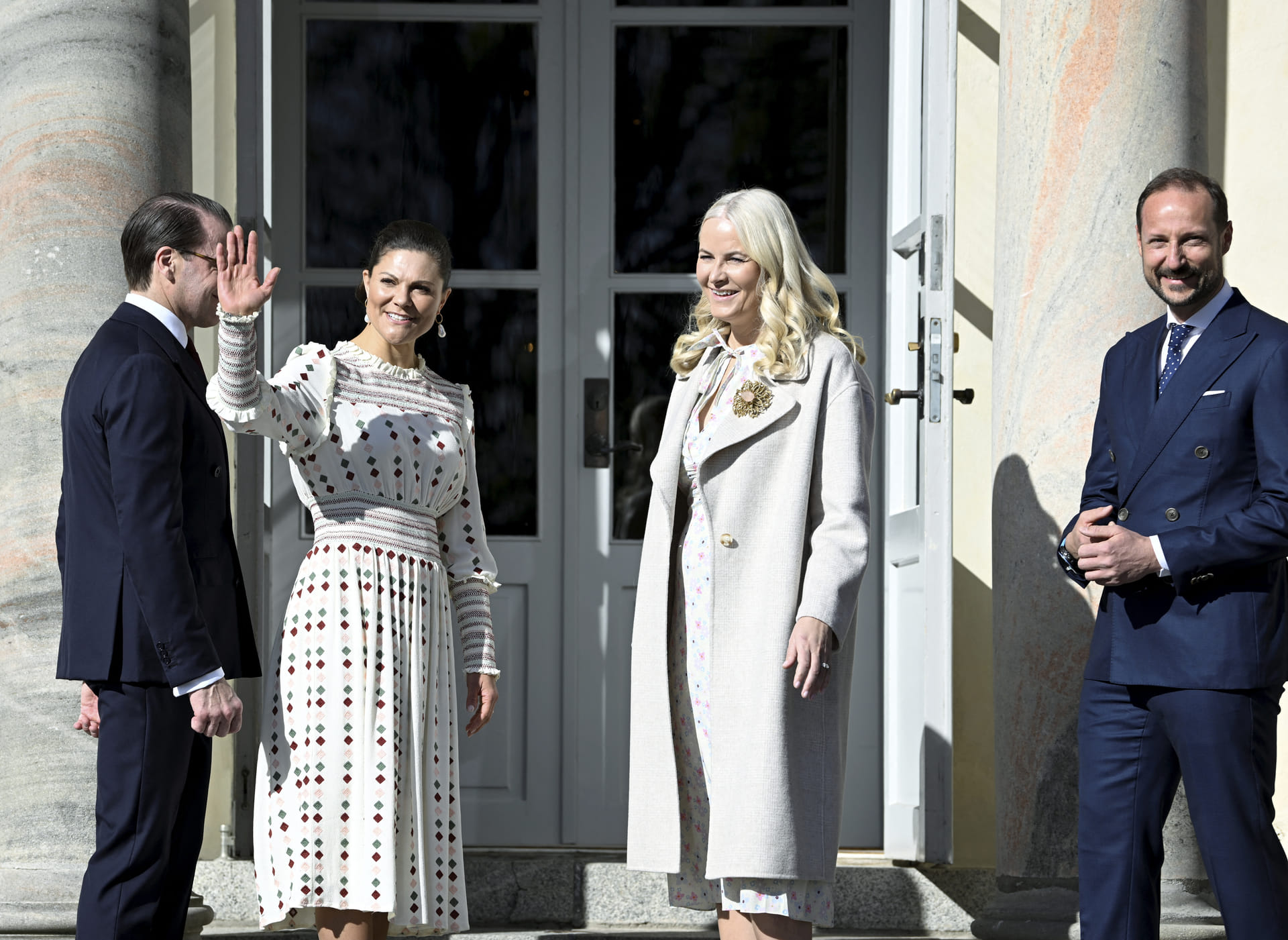 Kroonprinses_Victoria_en_kroonprinselijk_paar_Noorwegen