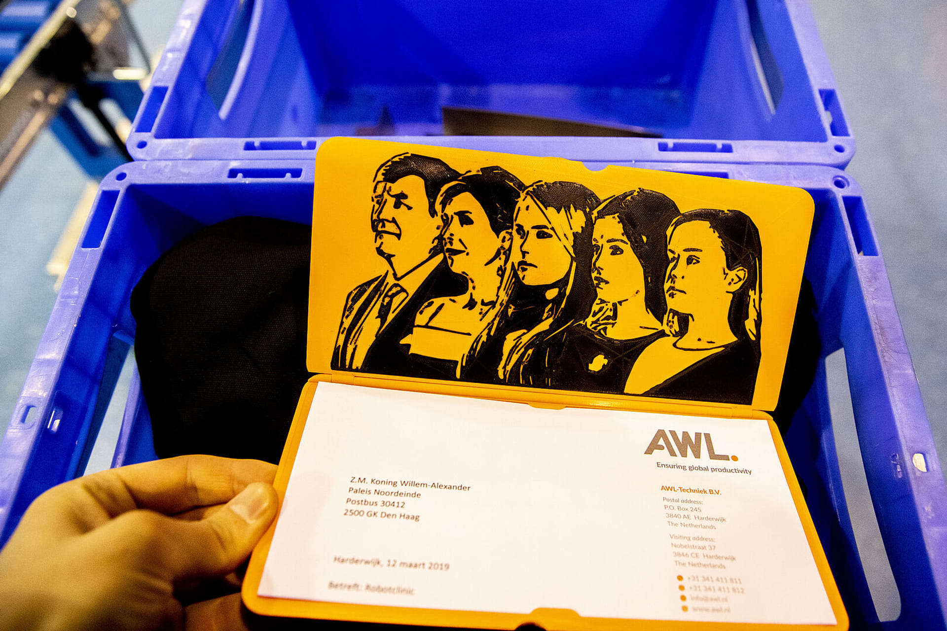 Plastic_envelop_presentje_voor_koning.jpg