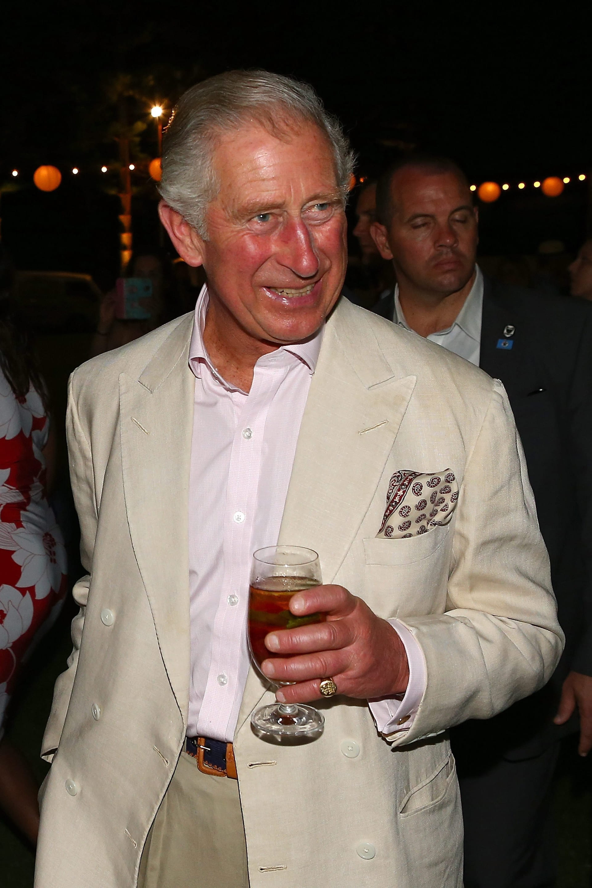 Charles in Perth met drankje
