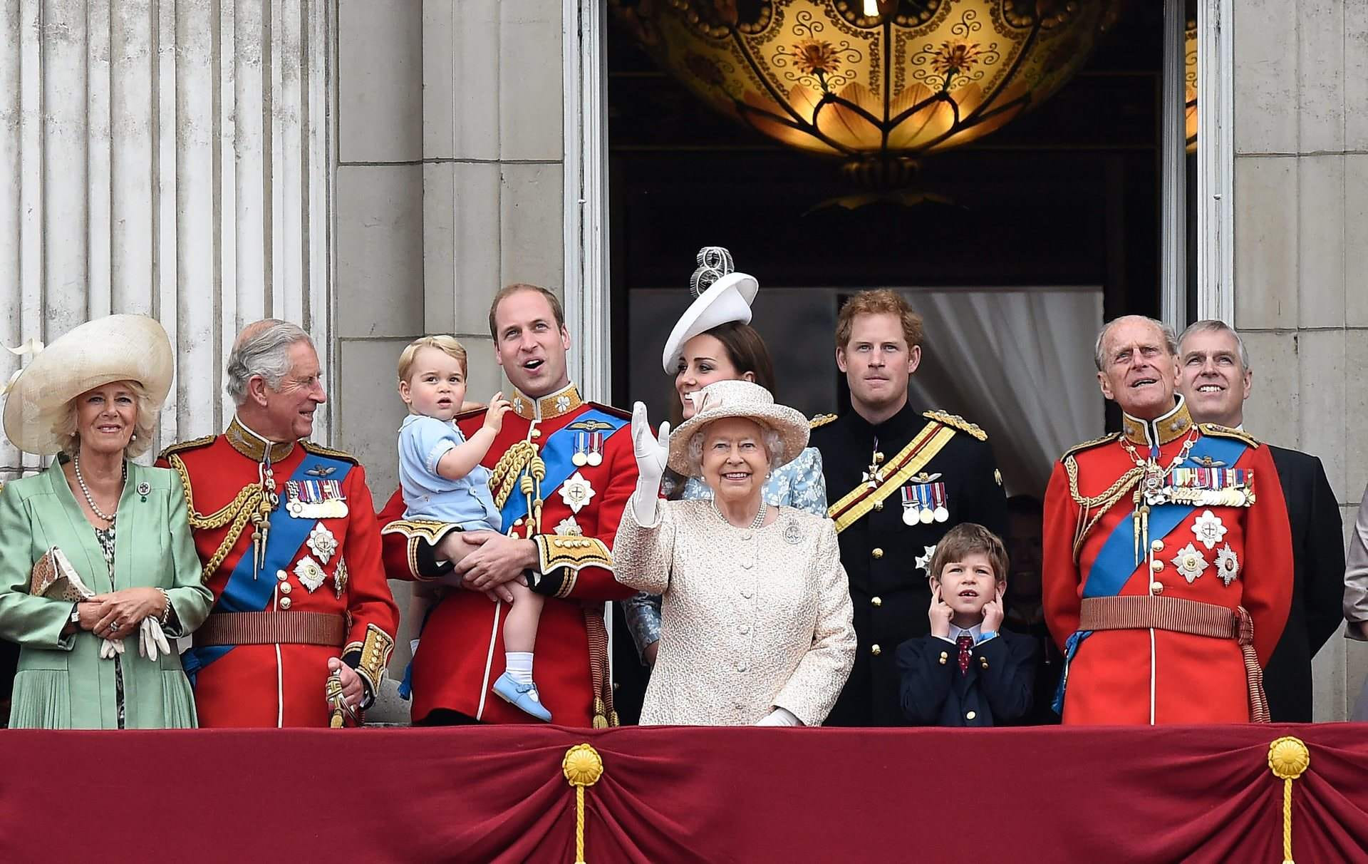 Elizabeth-and-family.jpg