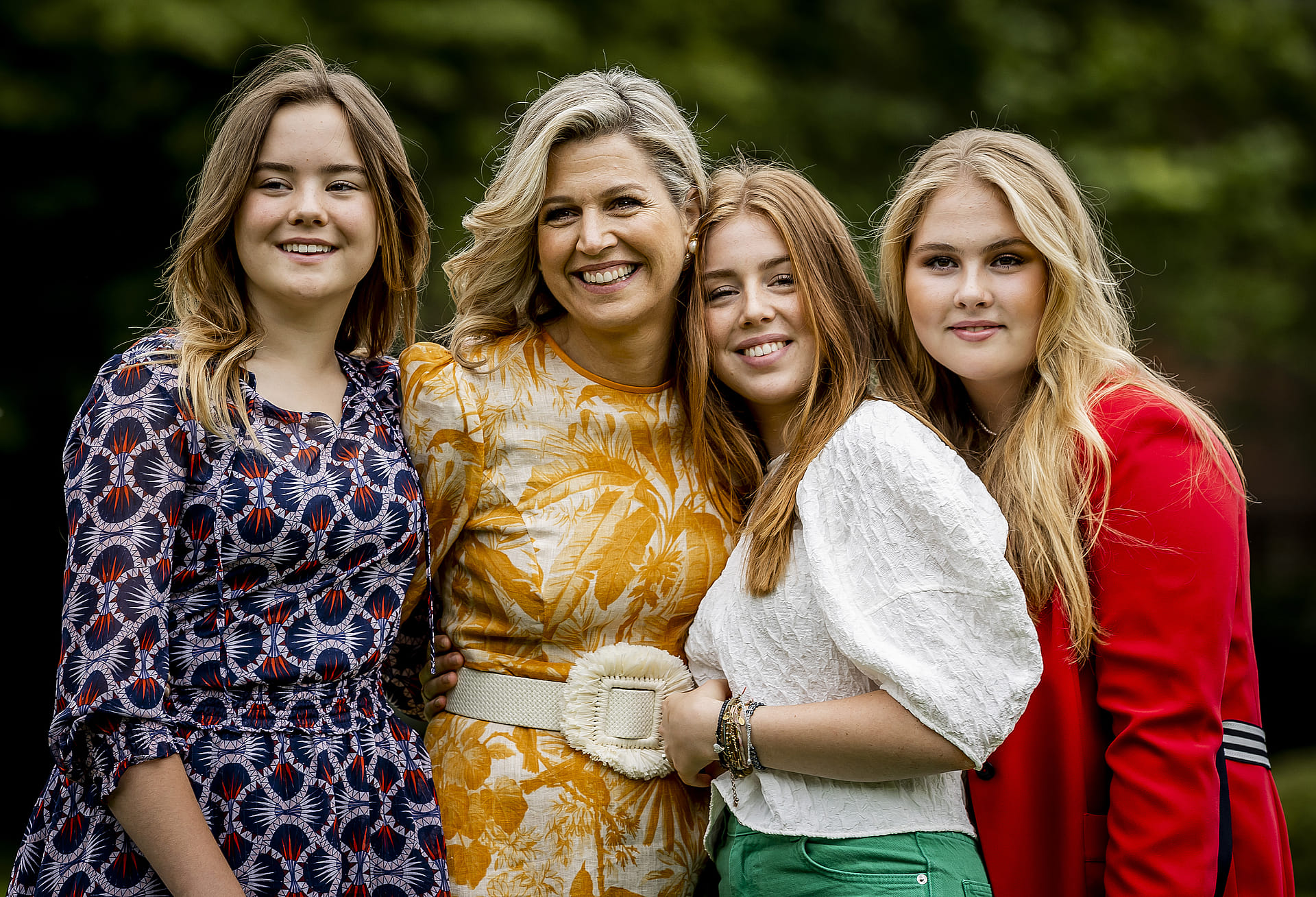 Prinses_Alexia_met_moeder_en_zussen.jpg