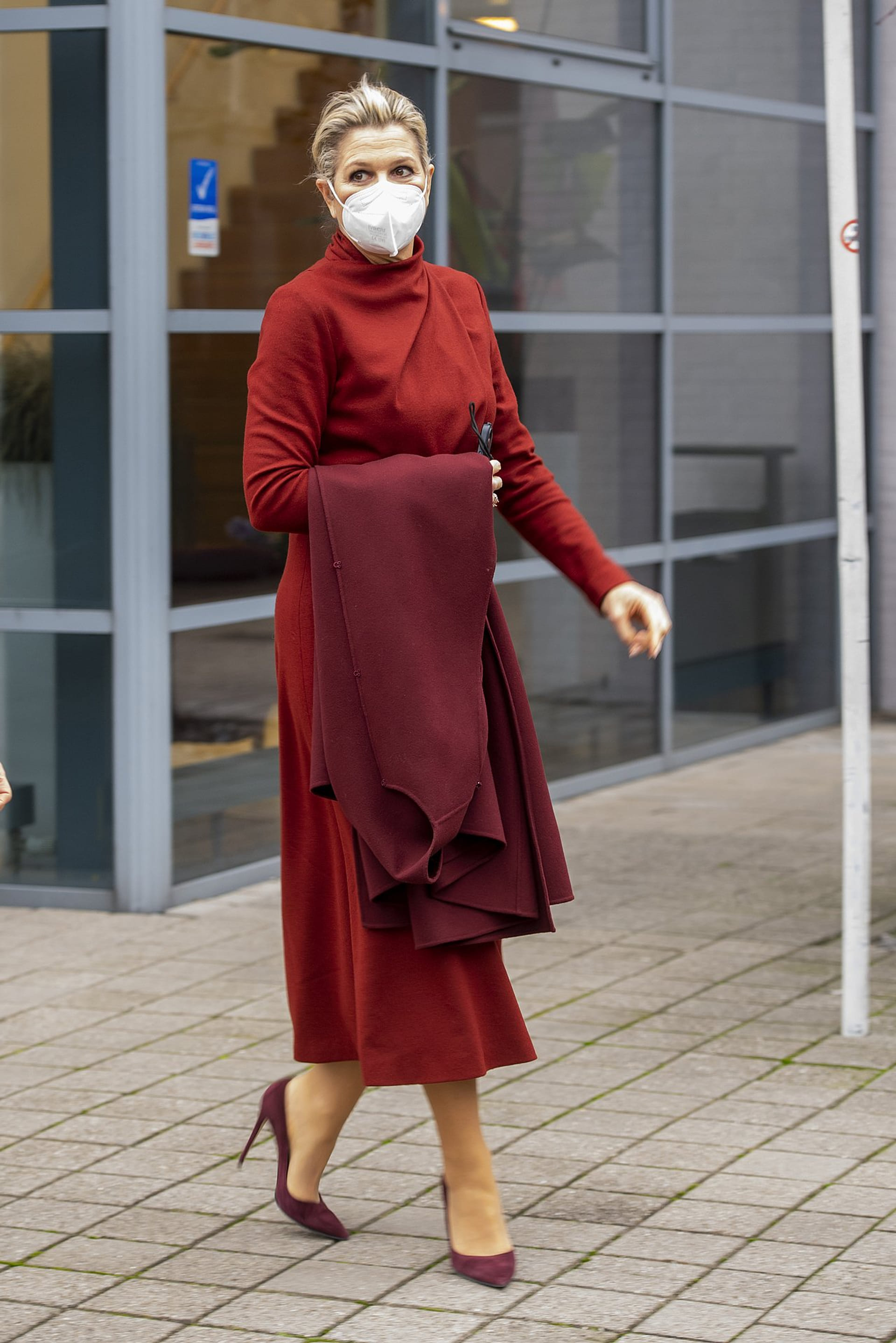 Koningin_Maxima_rode_outfit_Vereniging_Eigen_Huis.jpg