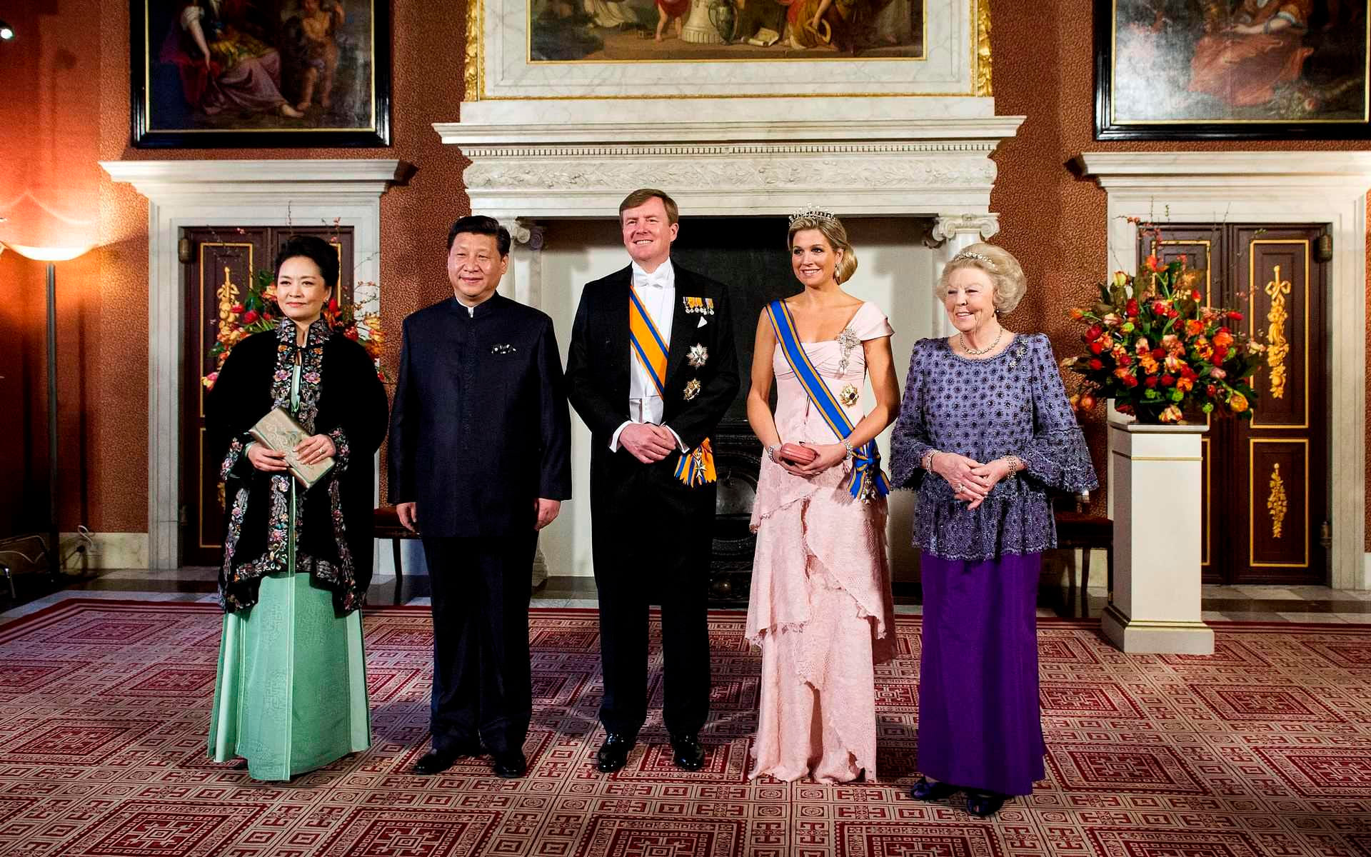 Maxima-Beatrix-Willem-Alexander-China.jpg