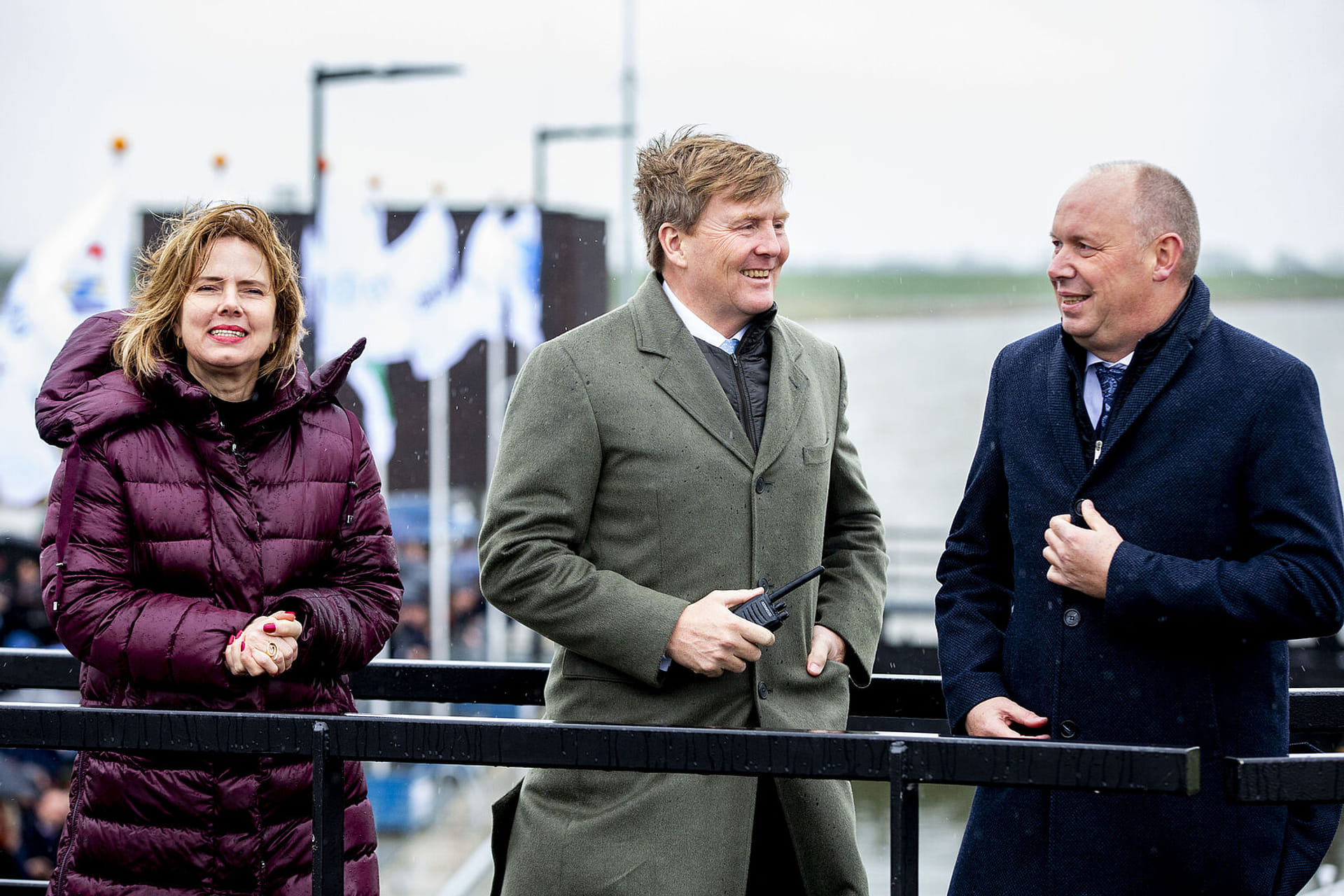 Koning_opent_sluizen_Reevediep.jpg