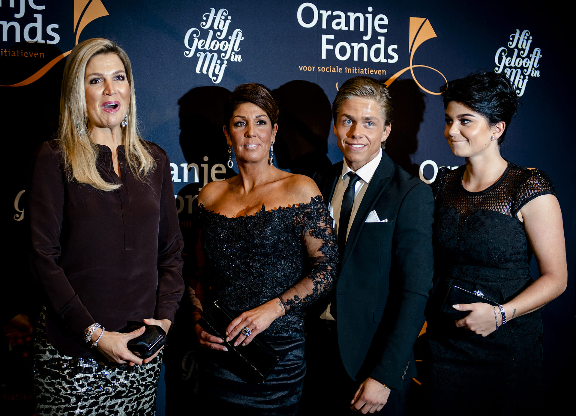Máxima met de familie Hazes in het DeLaMar Theater.