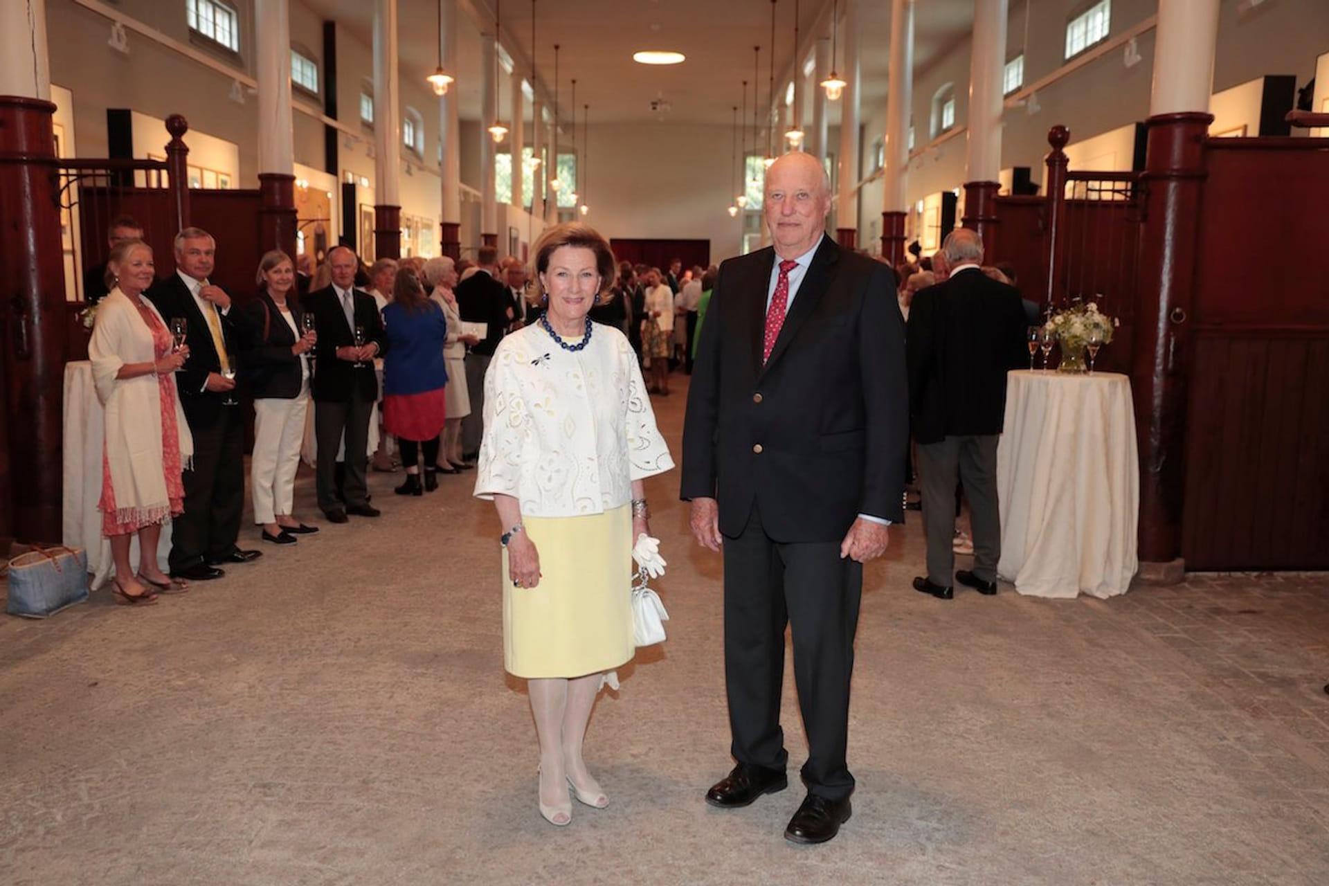 koningspaar_Noorwegen_opening_KunstStal.jpg