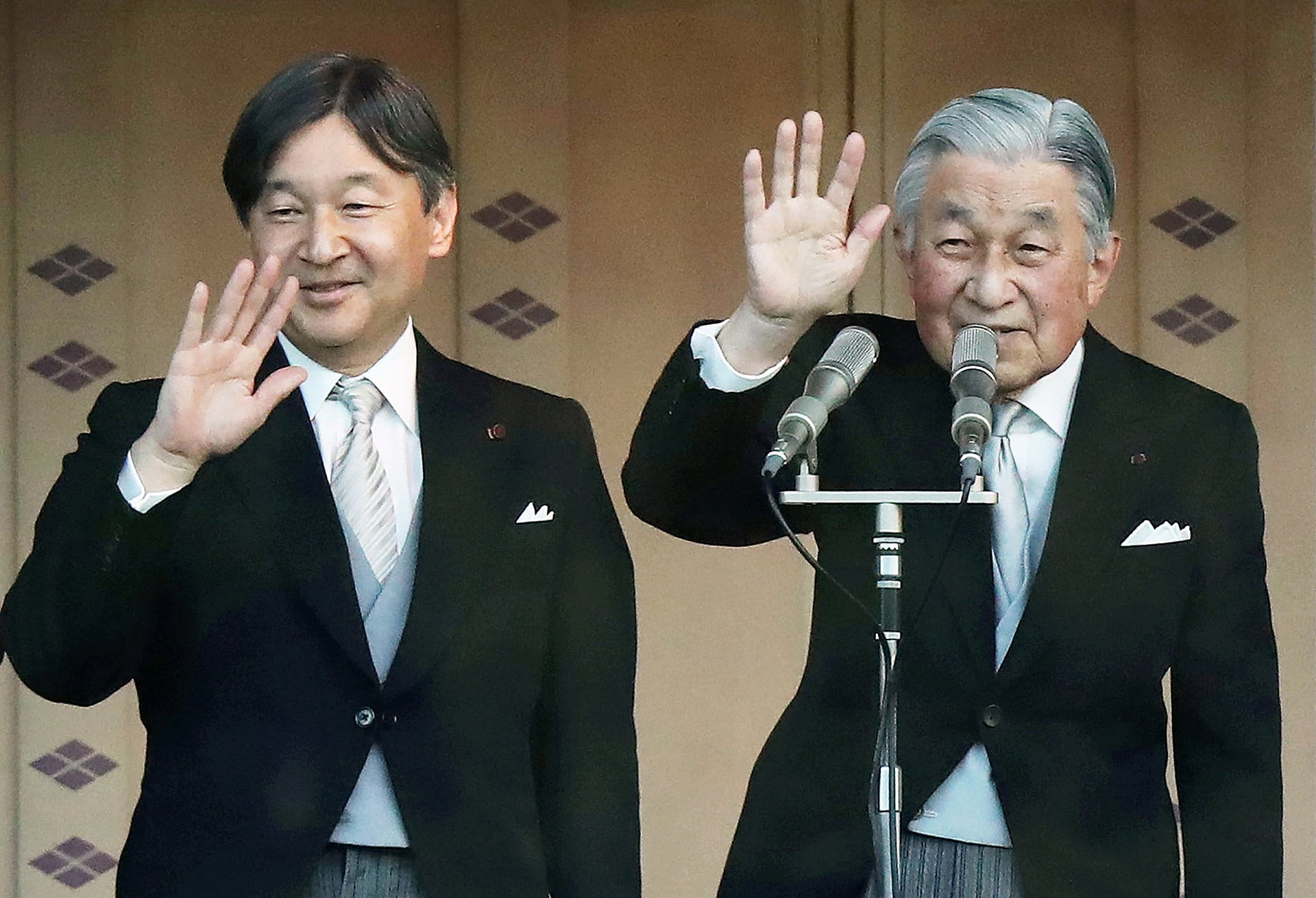 akihito_en_naruhito.jpg