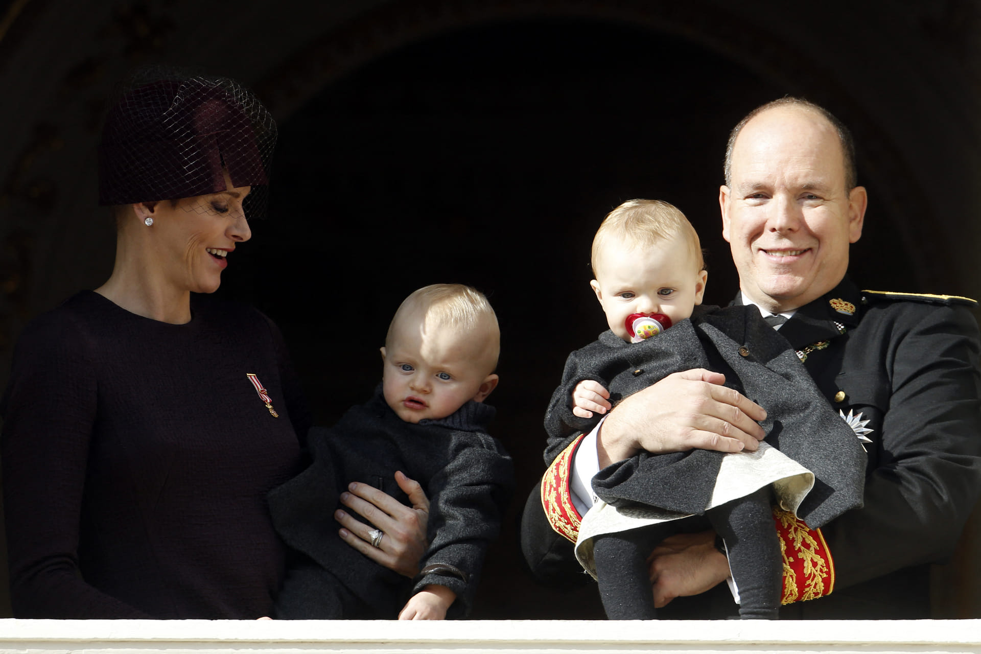 De allereerste nationale feestdag voor de tweeling Jacques en Gabriella.
