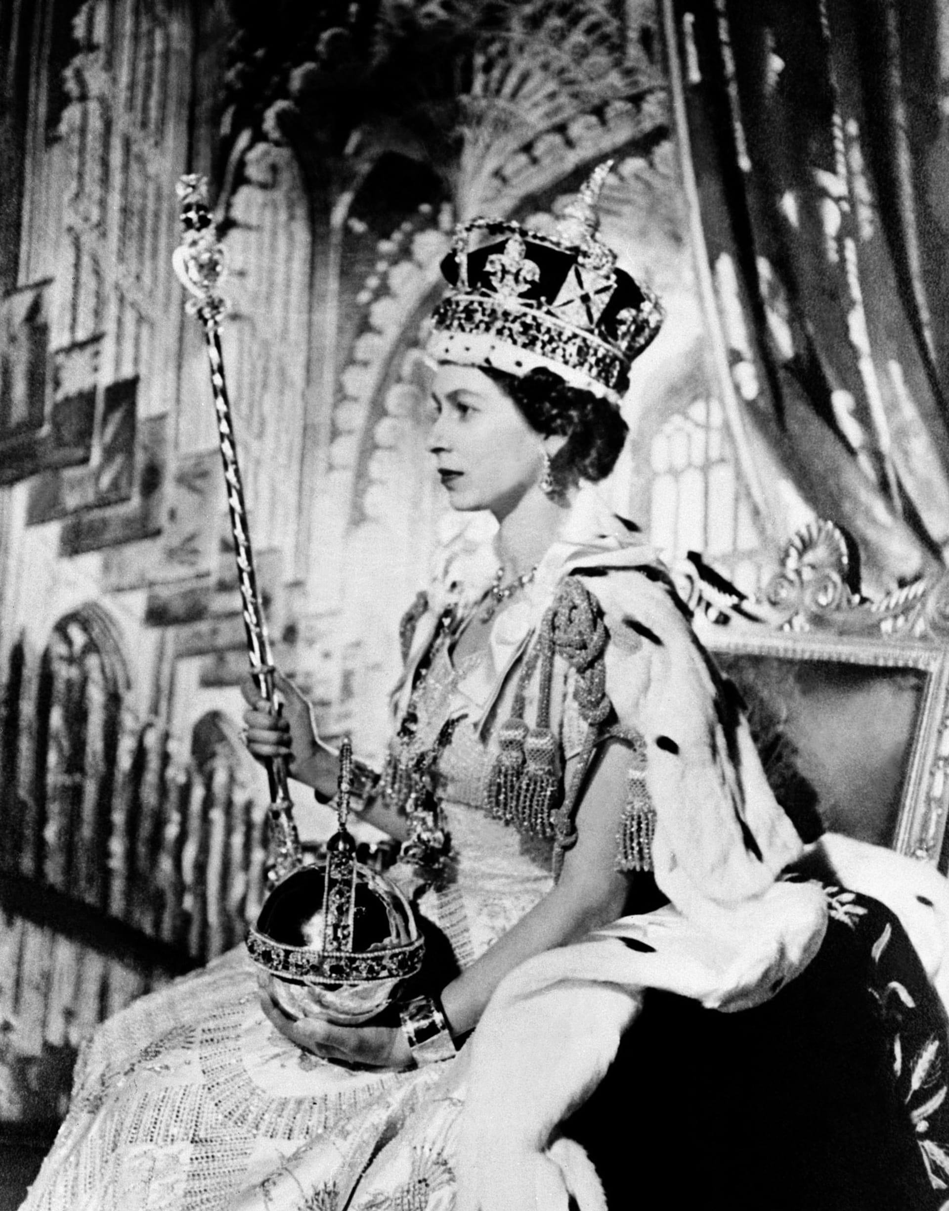 Elizabeth_coronation_1953.jpg