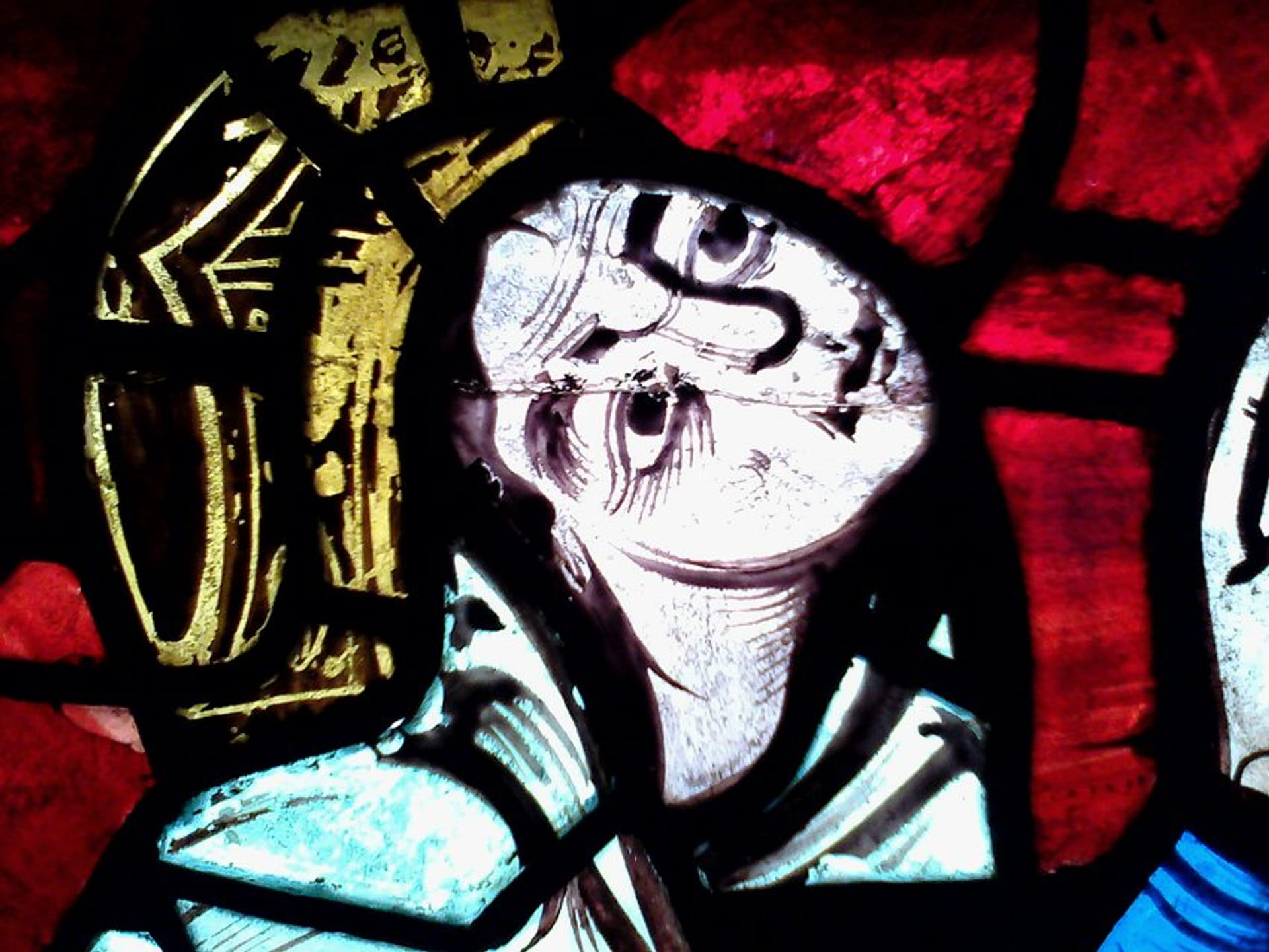 Eleanor-of-Aquitaine-Poitiers-Cathedral-Window.jpg