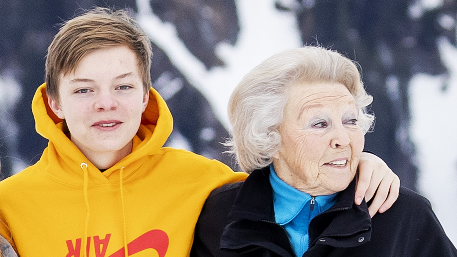 Beatrix en Claus-Casimir op wintersport