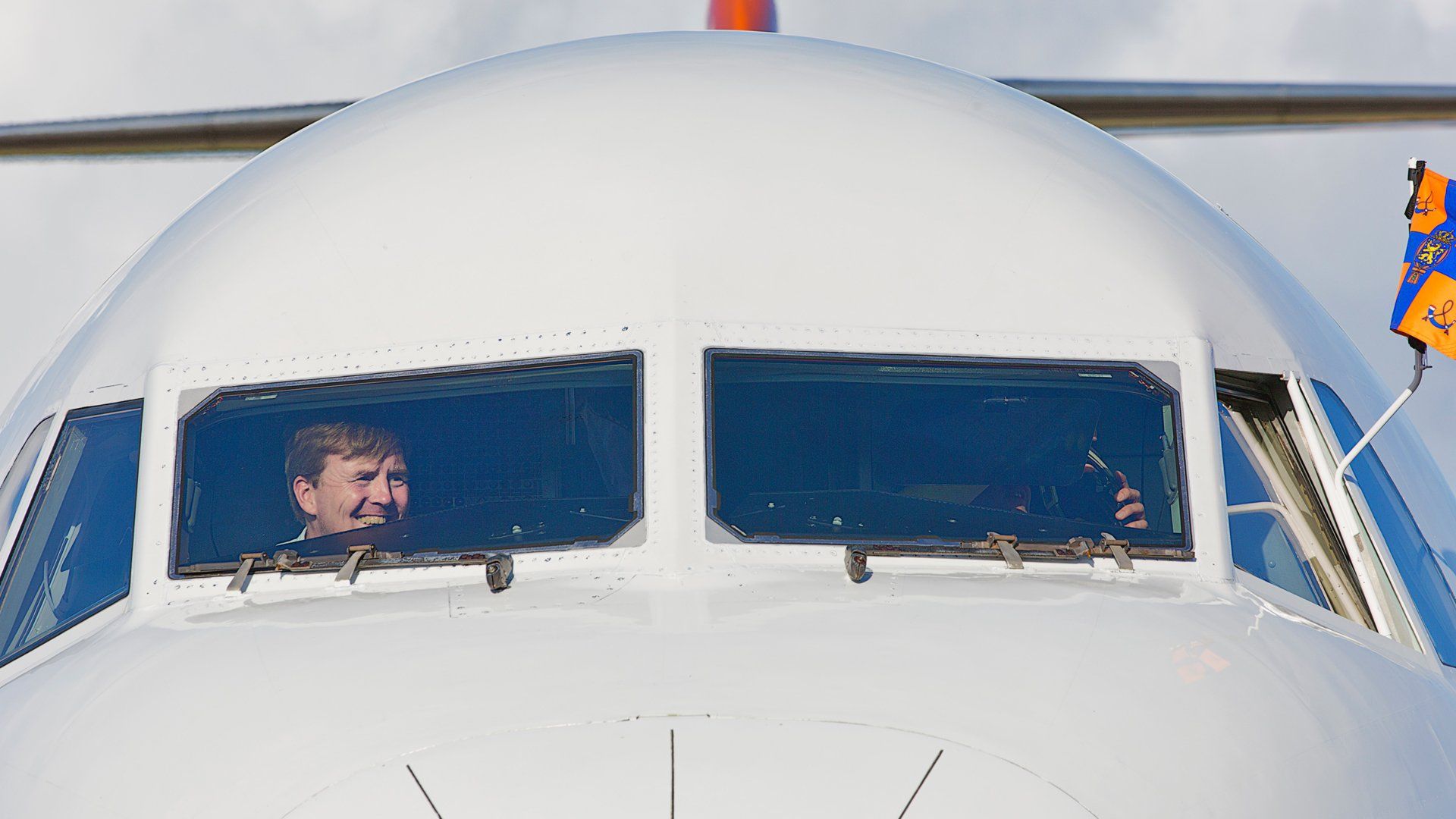 Koning_Willem-Alexander_cockpit_vliegtuig.jpg