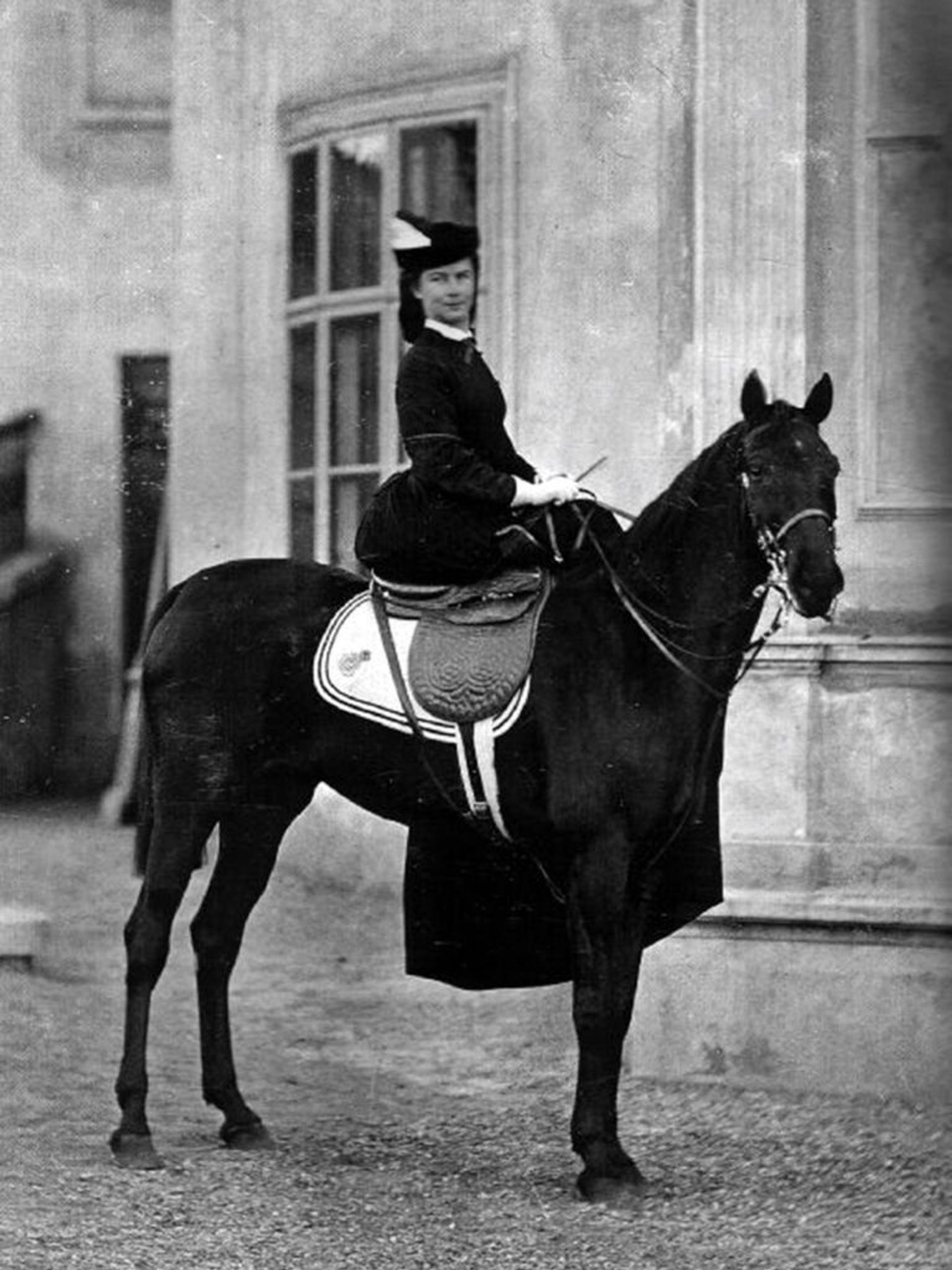 keizerin Elisabeth te paard, jaartal onbekend.