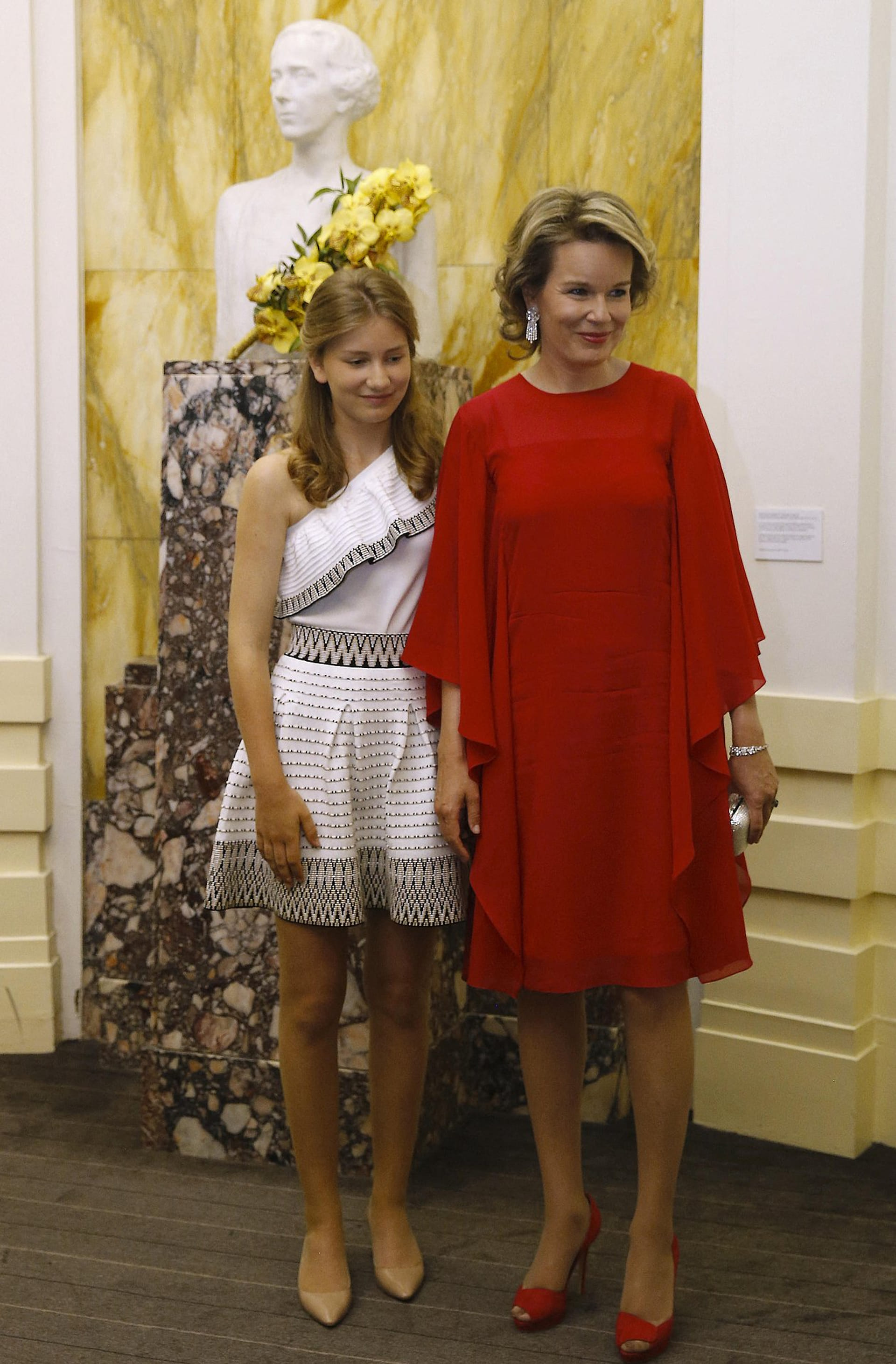 Prinses Elisabeth met haar moeder koningin Mathilde tijdens een avond uit in Brussel, 2017.