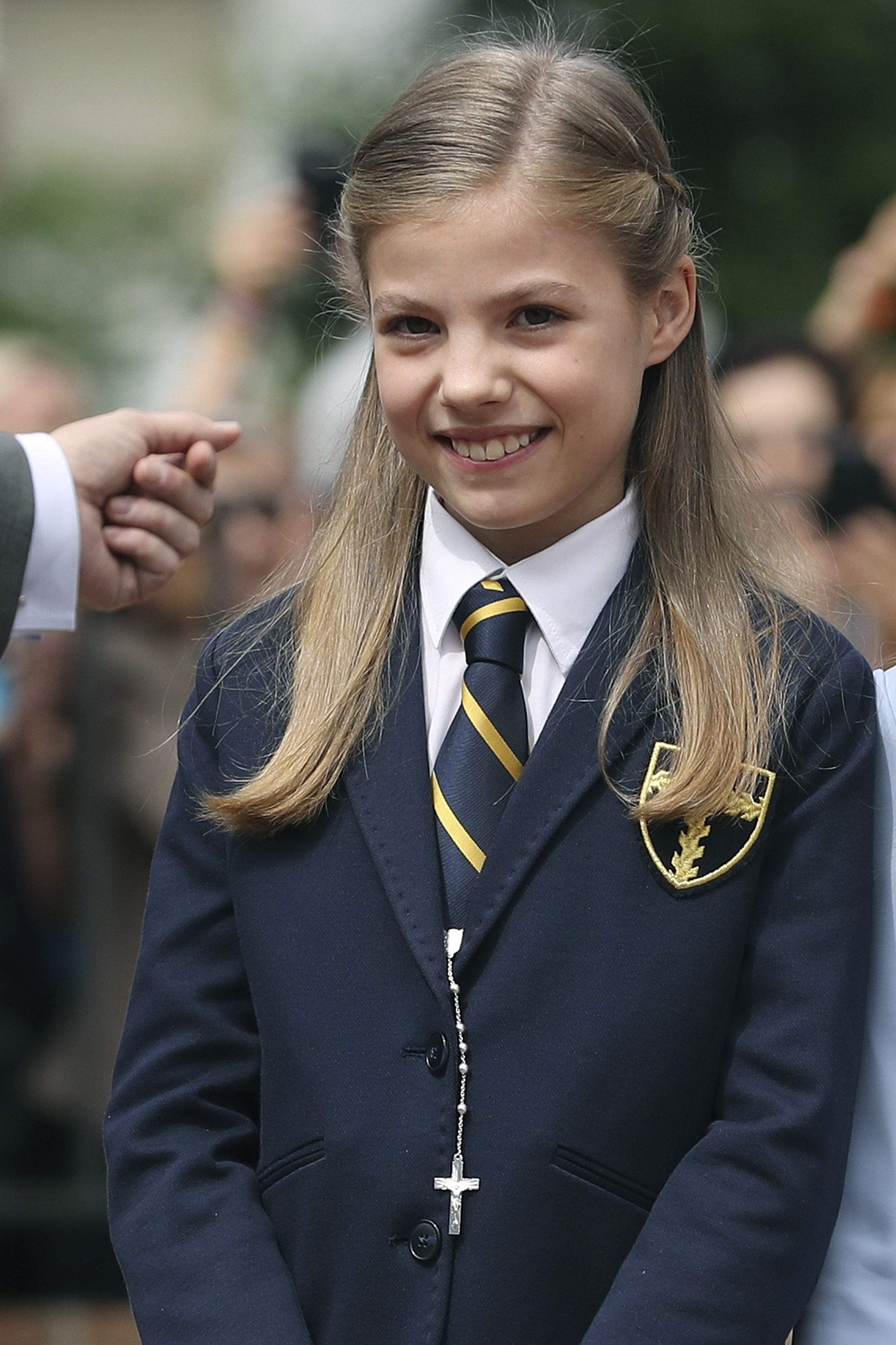 Prinses Sofia viert haar eerste communie met klasgenoten van de school Santa Maria de los Rosales.