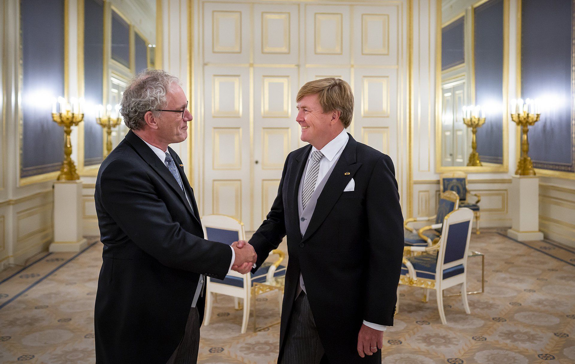 Koning Willem-Alexander tijdens de beëdiging van Thom de Graaf als vice-president van de Raad van