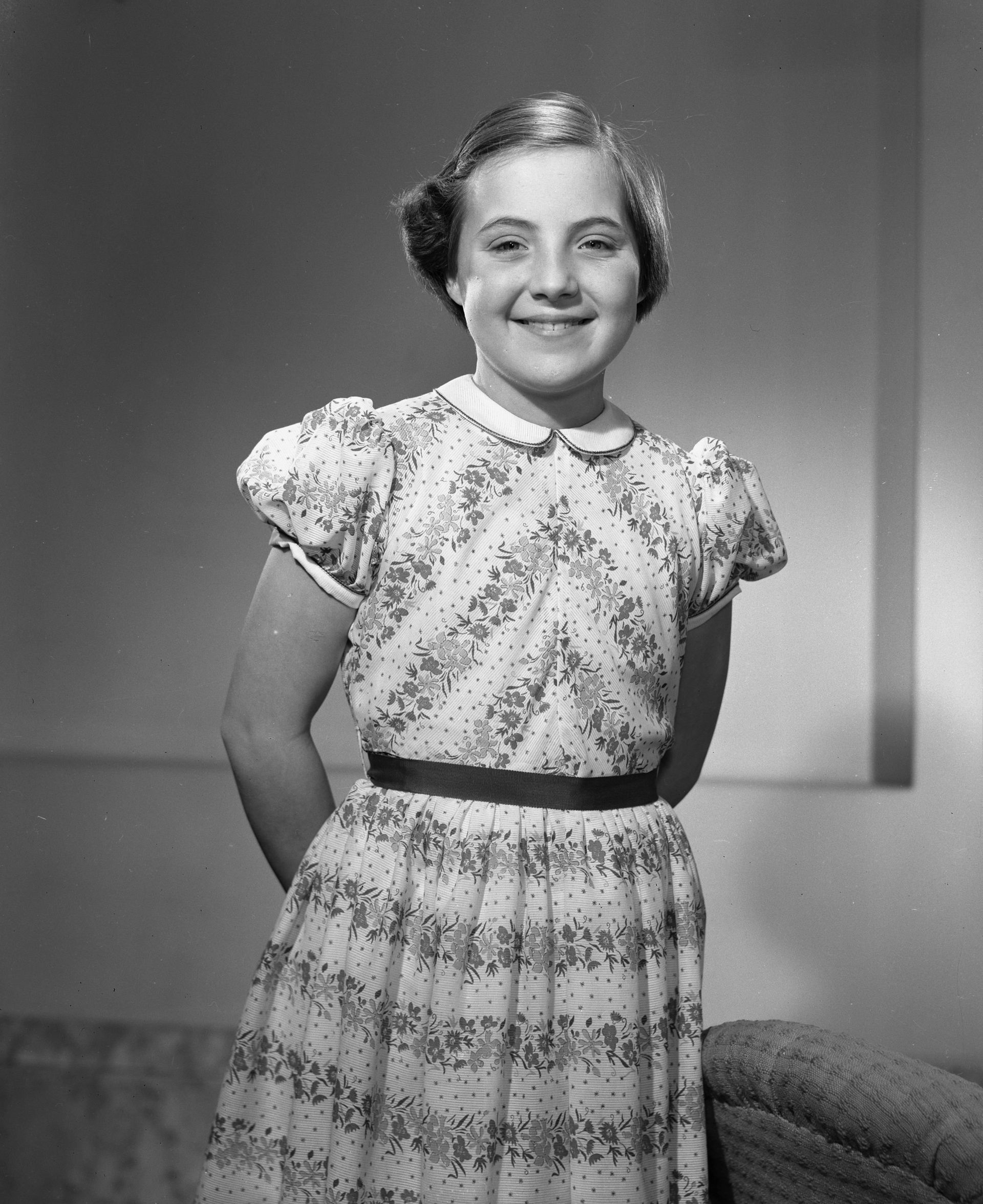 1954: Margriet op Paleis Soestdijk. Hier is de prinses elf jaar oud.