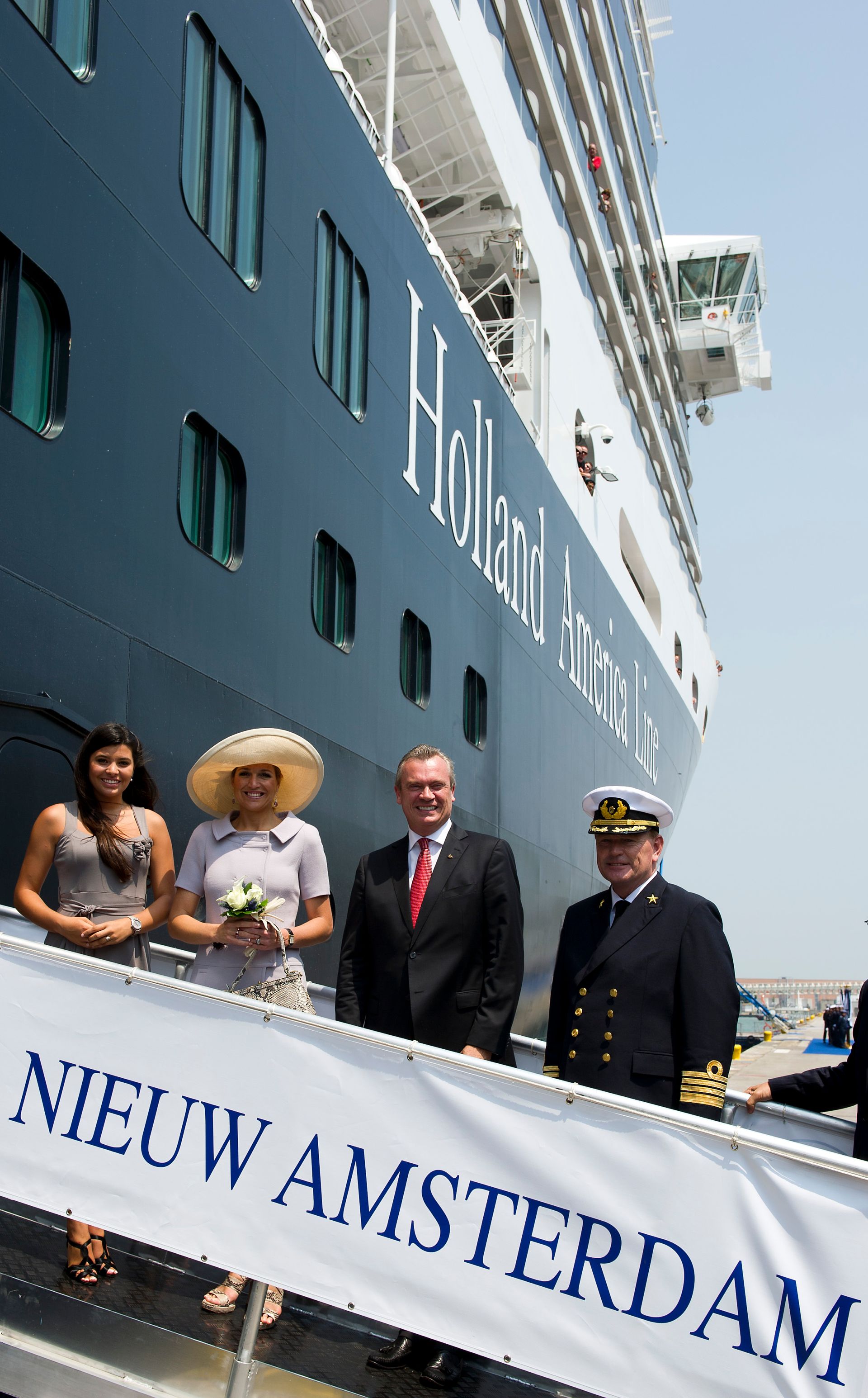 (Toen nog) prinses Máxima was in 2010 in Venetië. Ze bezocht de Italiaanse stad om het cruiseschip de Nieuw Amsterdam te dopen.