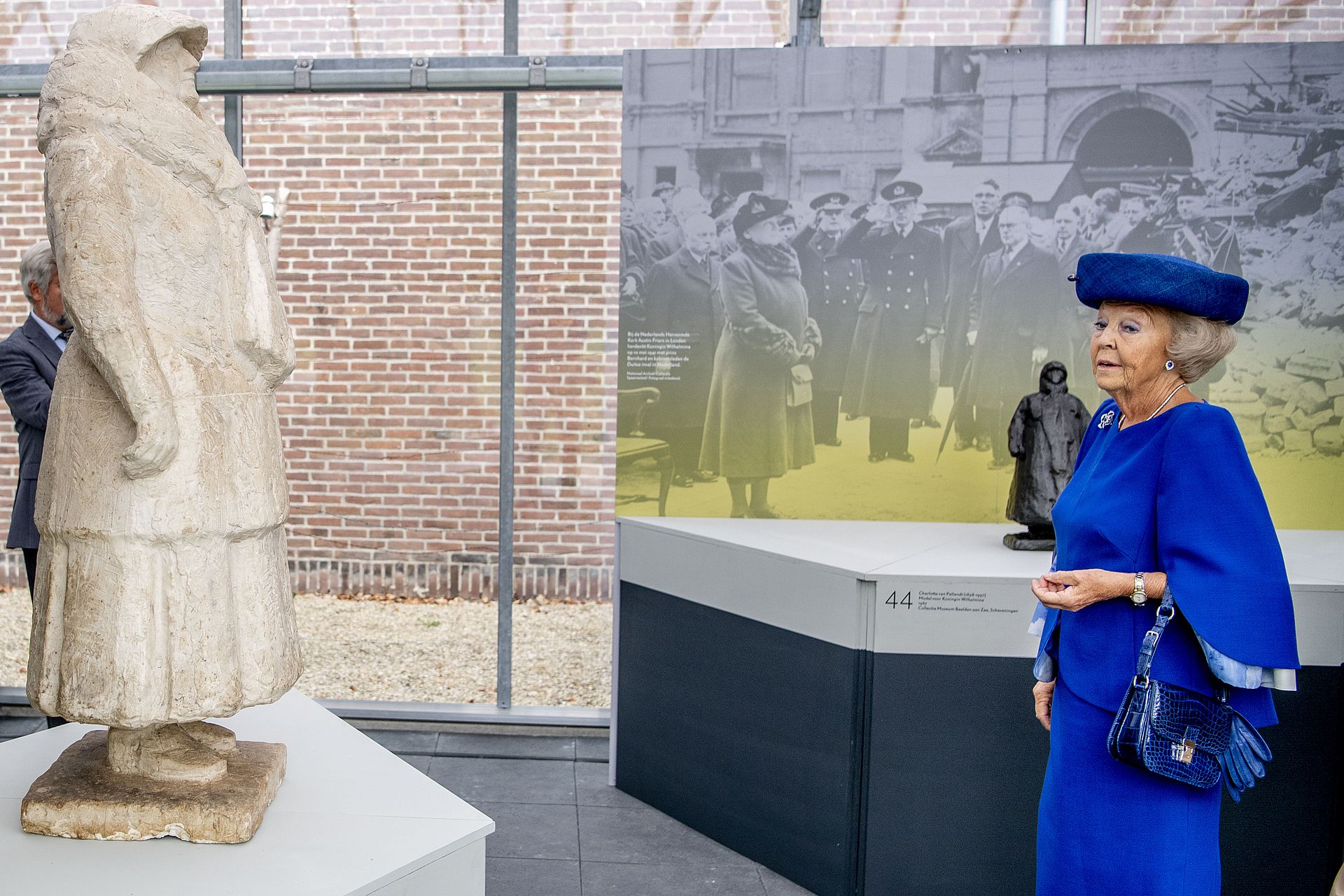 Prinses Beatrix heeft een passie voor beeldhouwen. In 2018 opende de prinses in Huis Doorn de