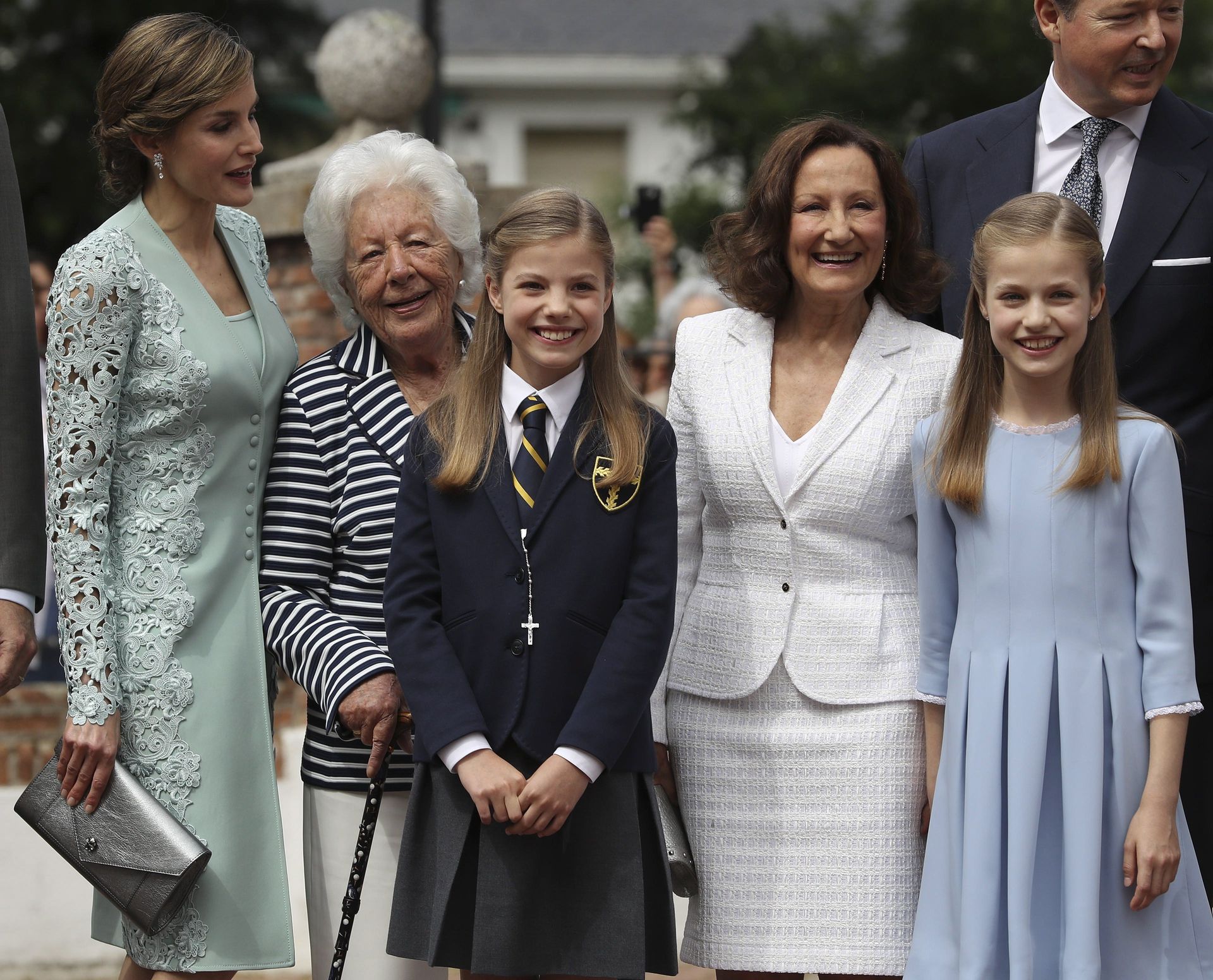 Prinses Sofía te midden van haar moeder, haar overgrootmoeder Maria, haar oma Paloma Rocasolano en
