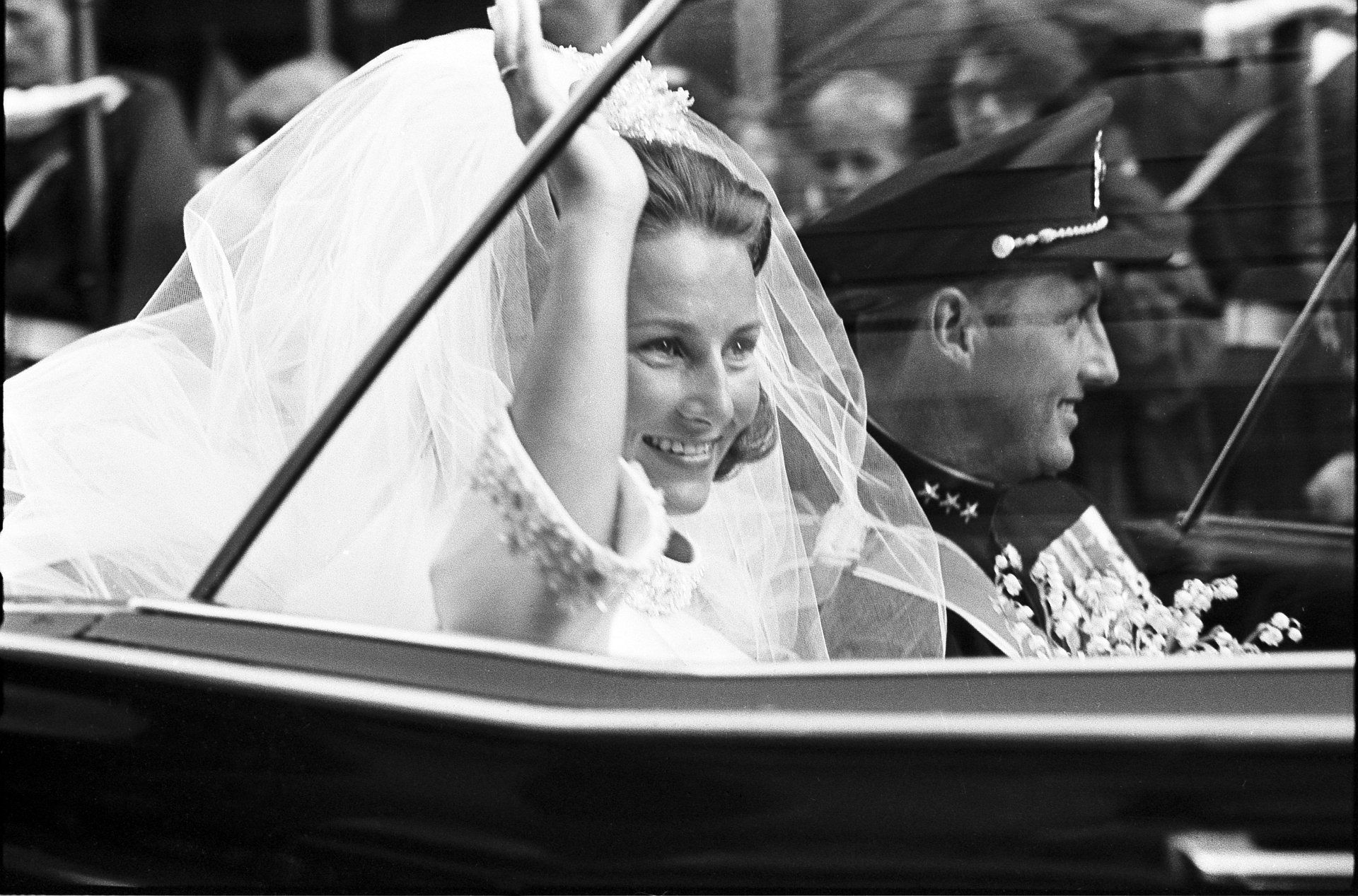 Op 29 augustus 1968 trouwen Harald en Sonja.