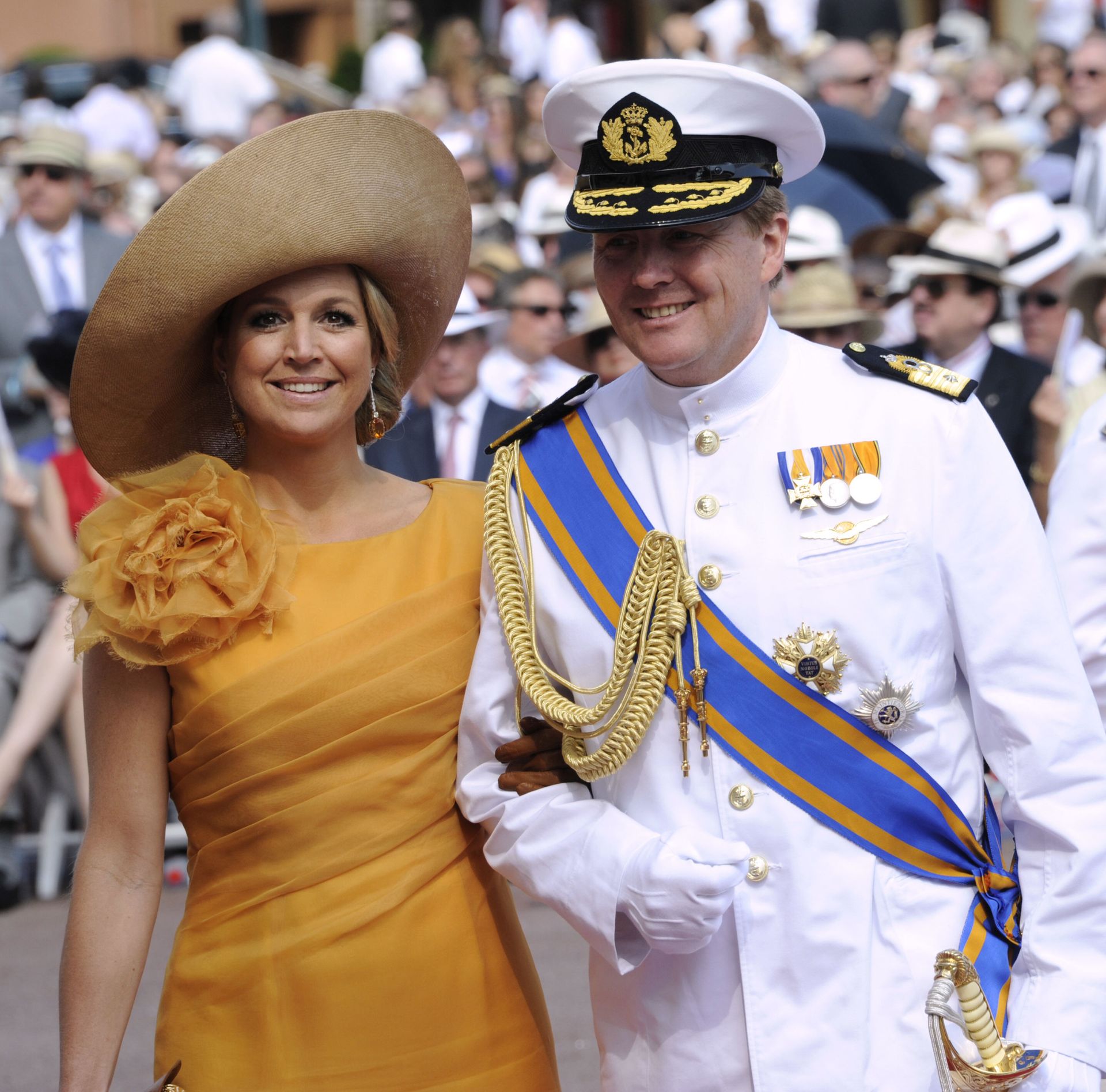 Máxima droeg de Bellissima hoed voor het eerst op het huwelijk van Albert en Charlène in Monaco.