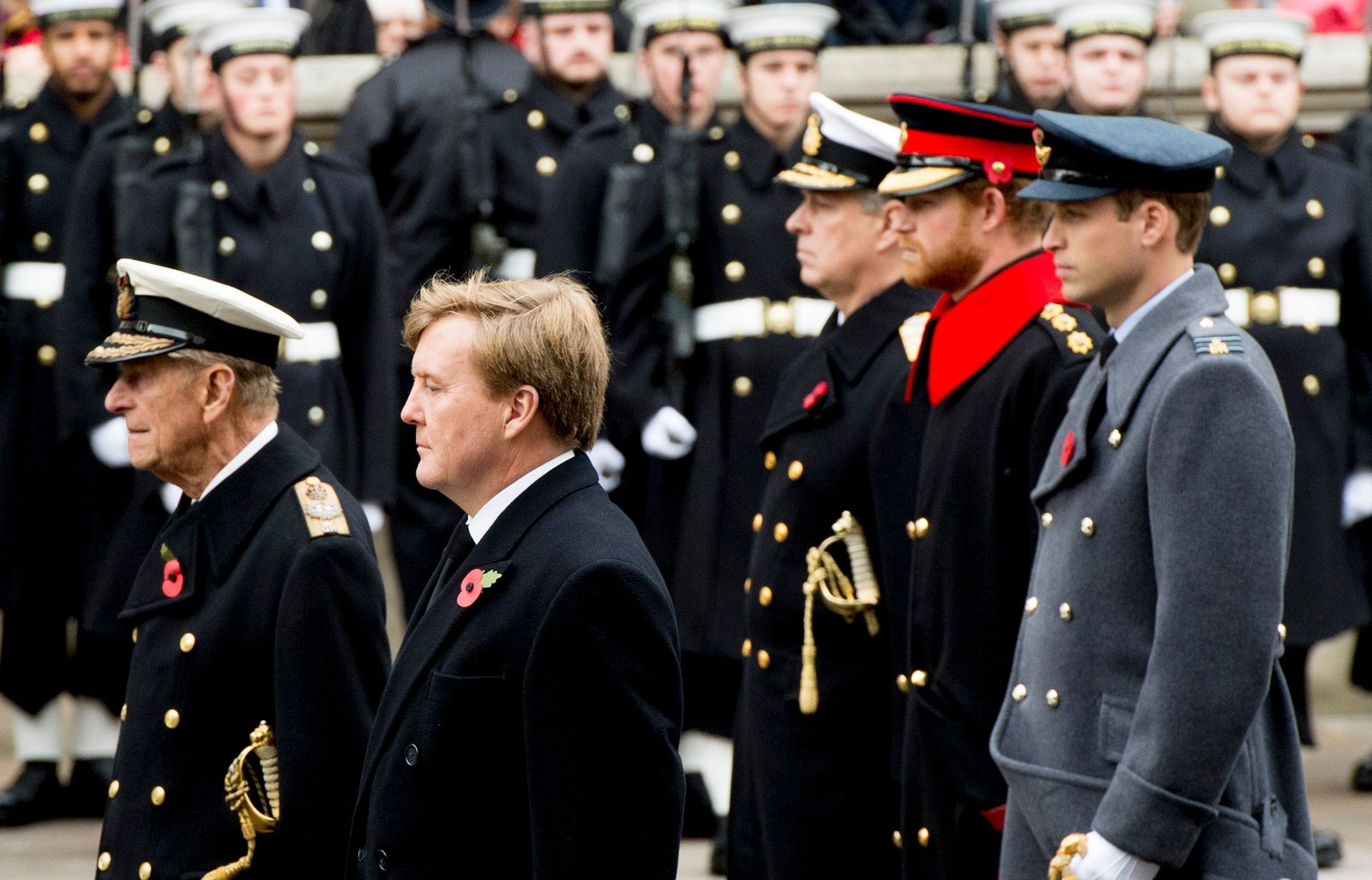 Koning Willem-Alexander neemt samen met prins Philip deel aan de Britse Dodenherdenking, 2015.