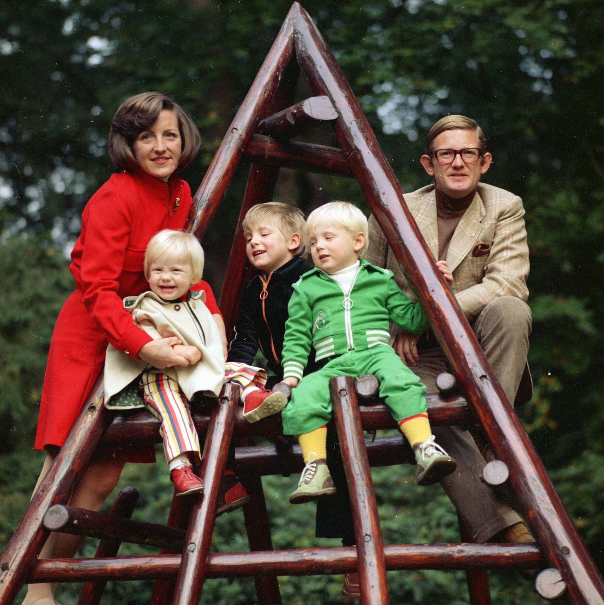1973: prinses Margriet en Pieter van Vollenhoven met de prinsen Pieter-Christiaan, Maurits en