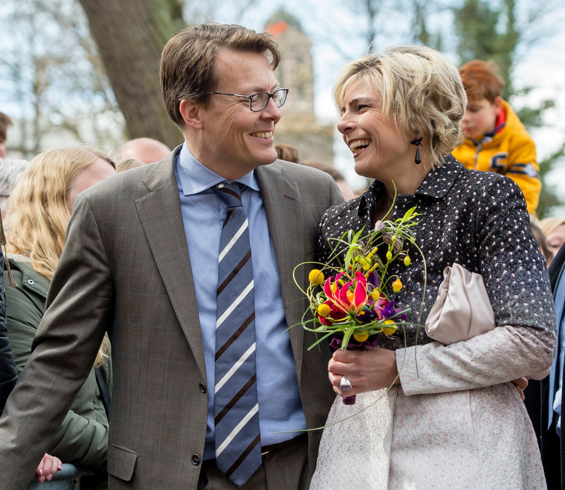 Prins Constantijn en prinses Laurentien tijdens Koningsdag in Zwolle, 27 april 2016.