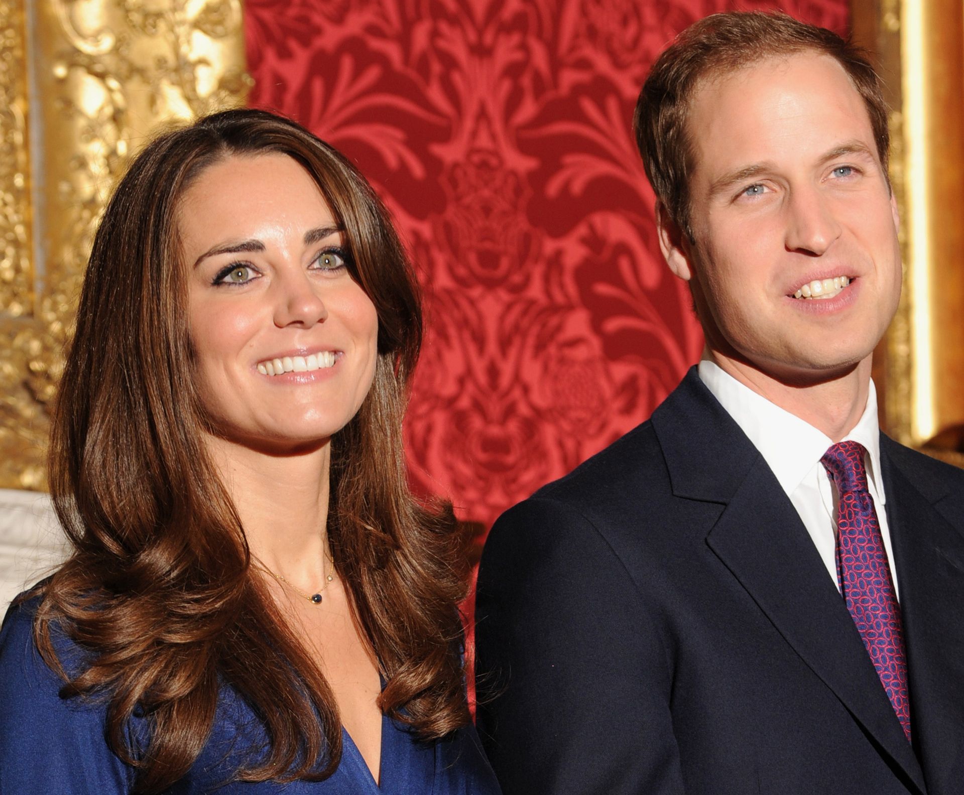 Op 16 november 2010 koningen Catherine en William hun verloving aan. Dit doen zij op St James's