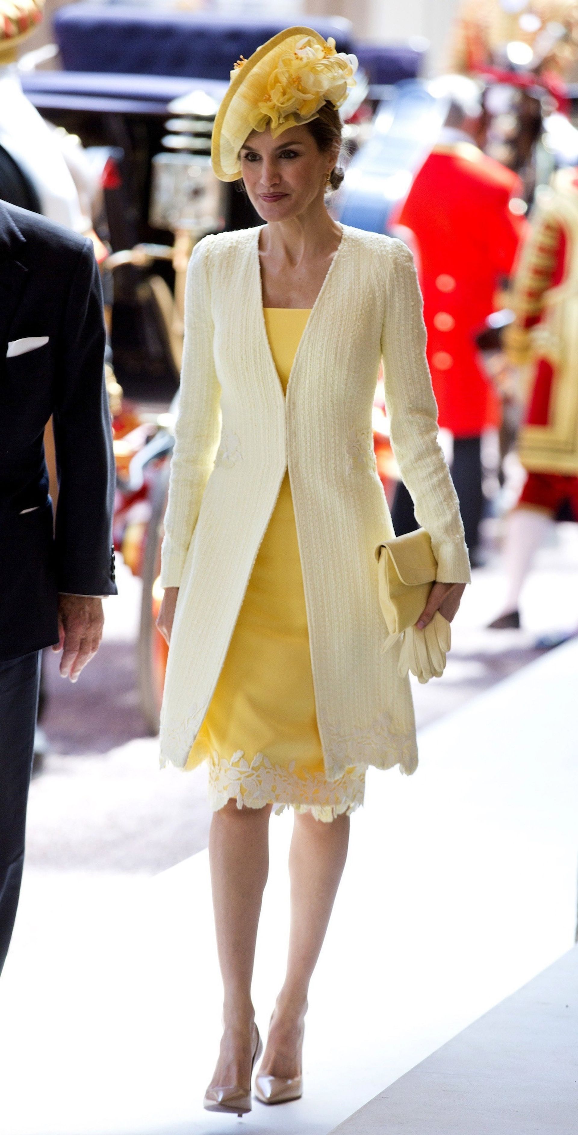 Koningin-Letizia-in-gele-outfit