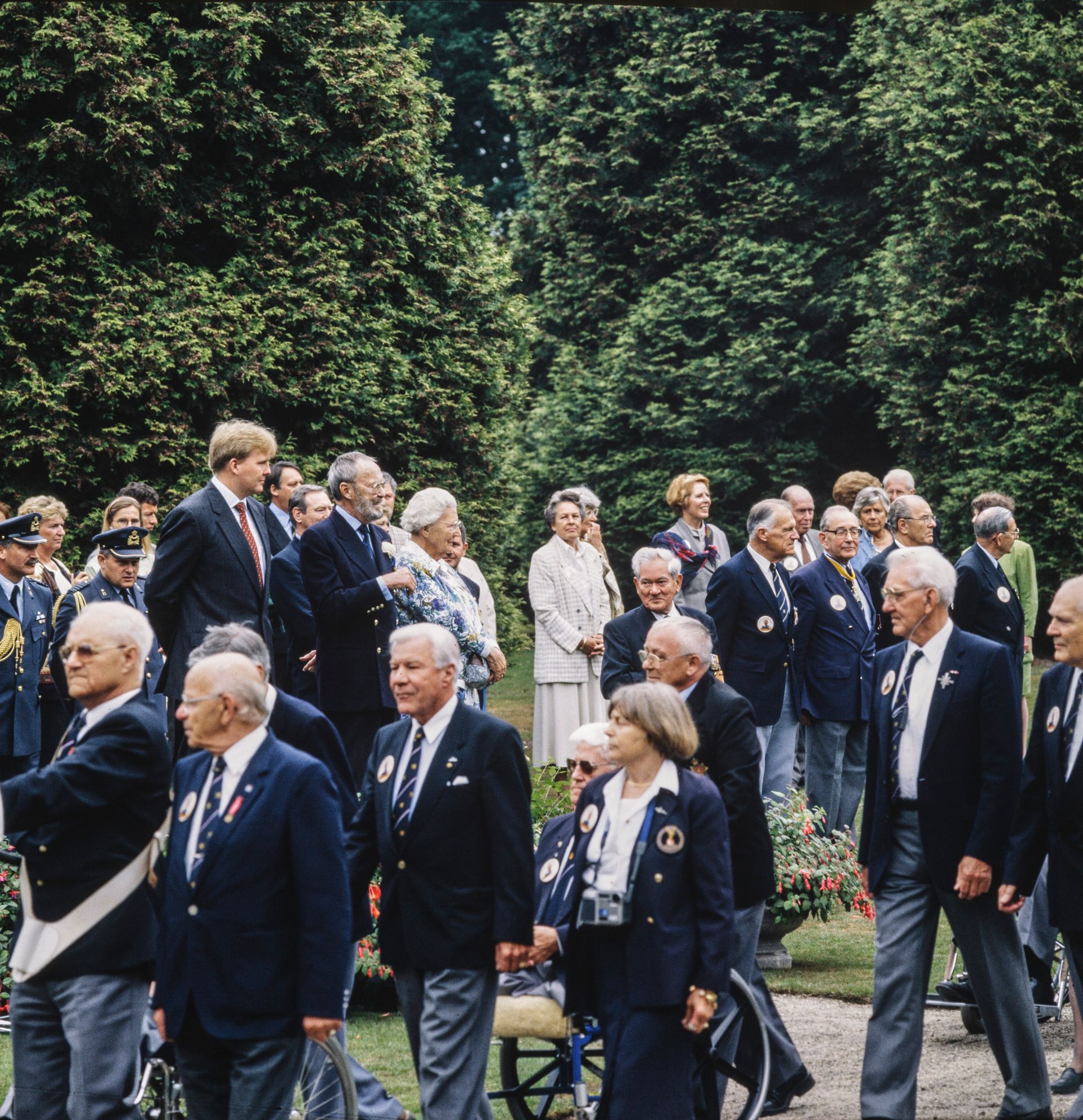 In 1996 werd prins Bernhard 86 jaar. Daarom werden er op Paleis Soestdijk duizenden veteranen