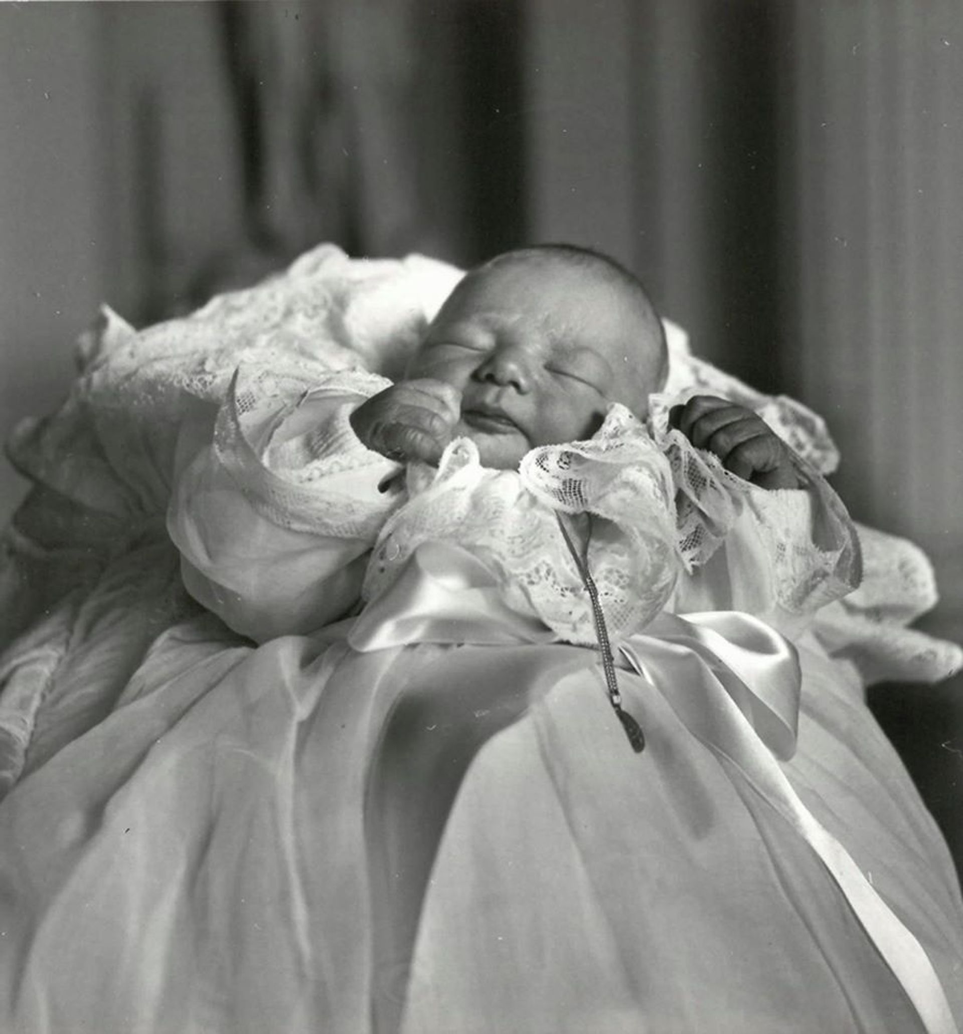 De eerste officiële foto van prins Filip, 15 april 1960.
