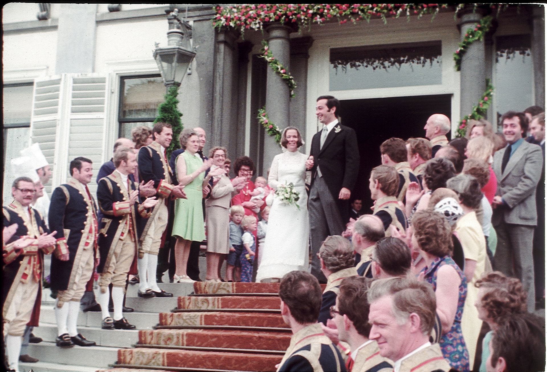 In 1975 werd bij het huwelijk van prinses Christina en Jorge Guillermo de groepsfoto gemaakt op