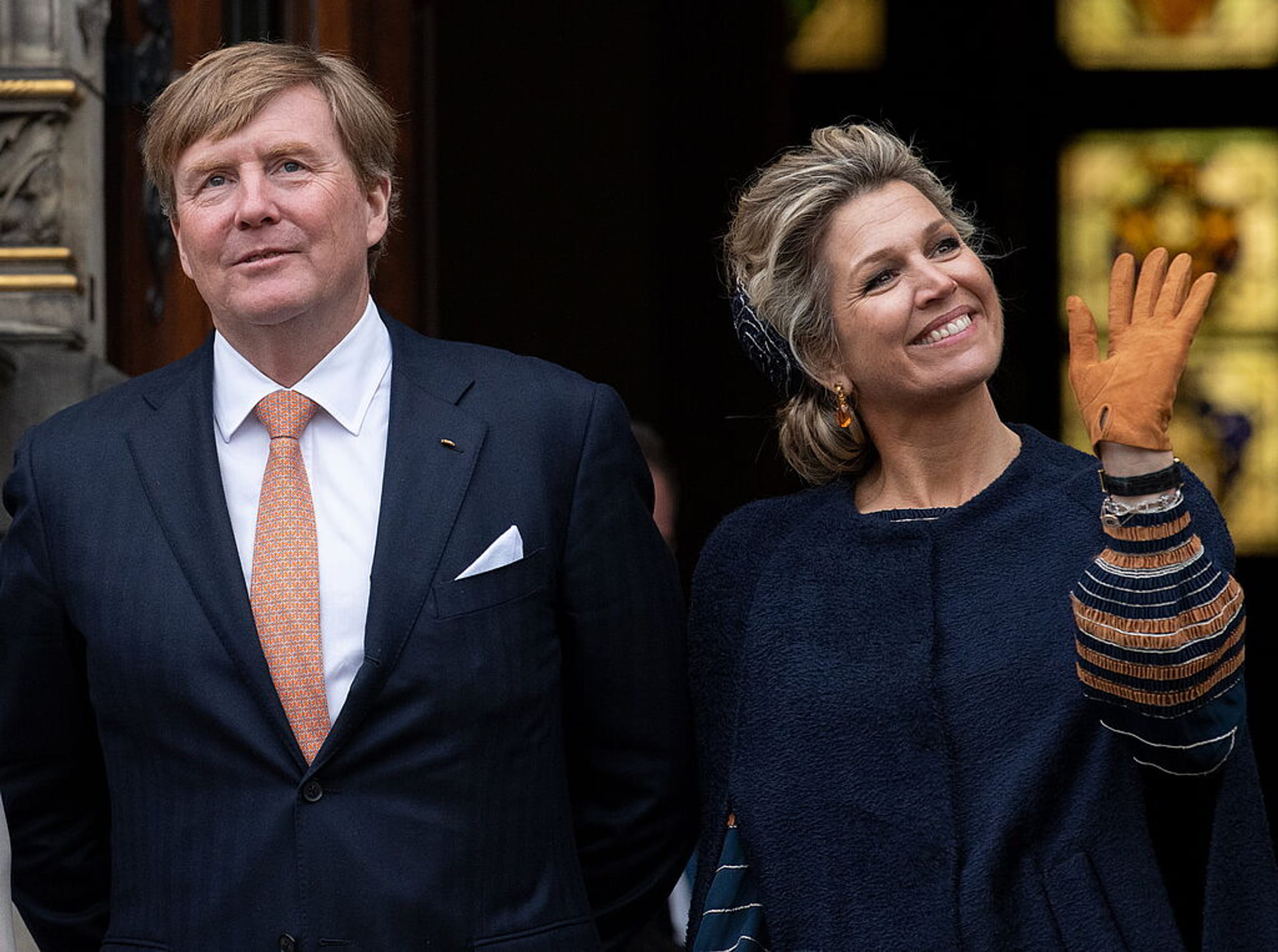 Koning_en_koningin_Maxima_zwaait.jpg