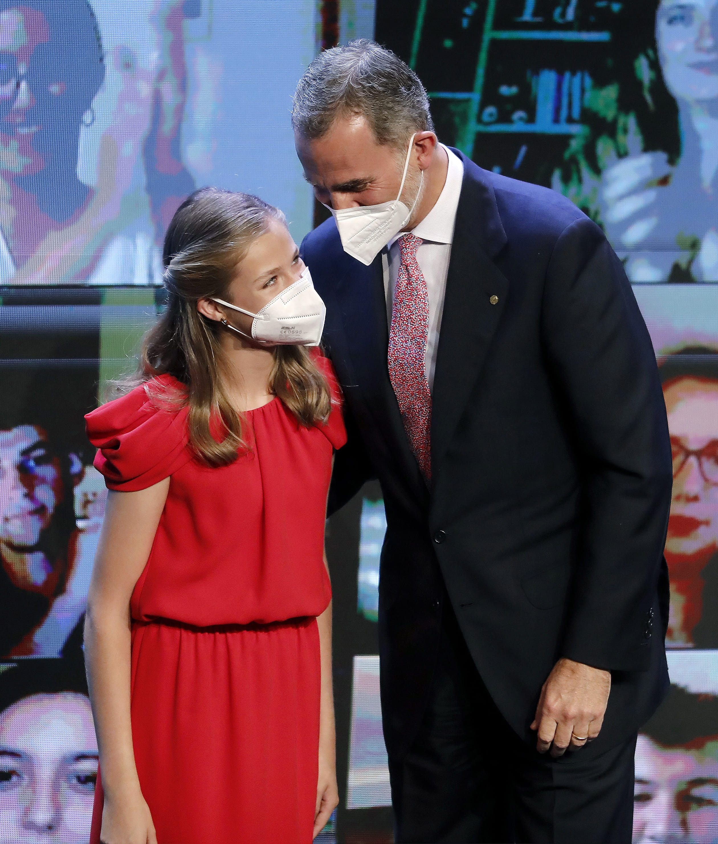 Onderonsje_koning_Felipe_en_dochter_Leonor.jpg