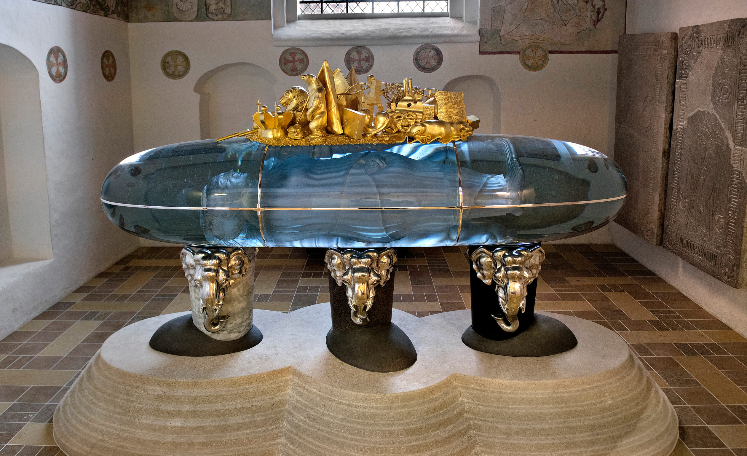 grafmonument_koningin_Margrethe_2.jpg