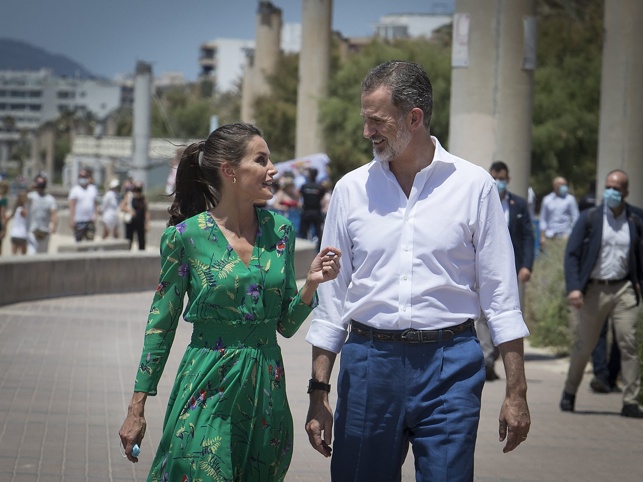 Felipe_en_Letizia_op_boulevard_Mallorca.jpg