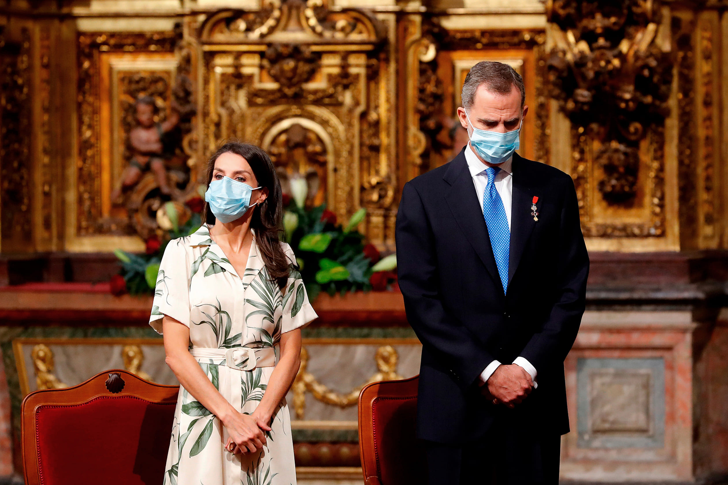 Felipe en Letizia bij kerkdienst in Santiago de Compostella