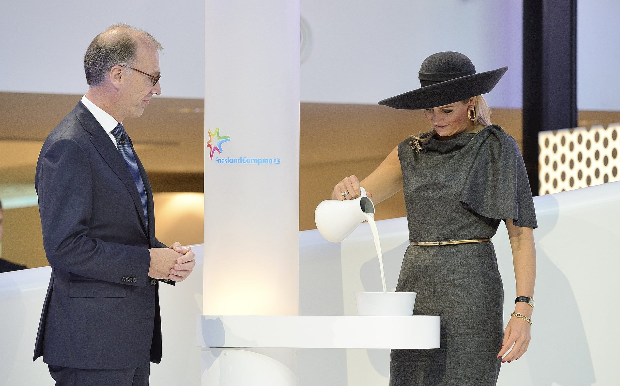 Koningin Máxima opent in 2013 het FrieslandCampina Innovation Centre.