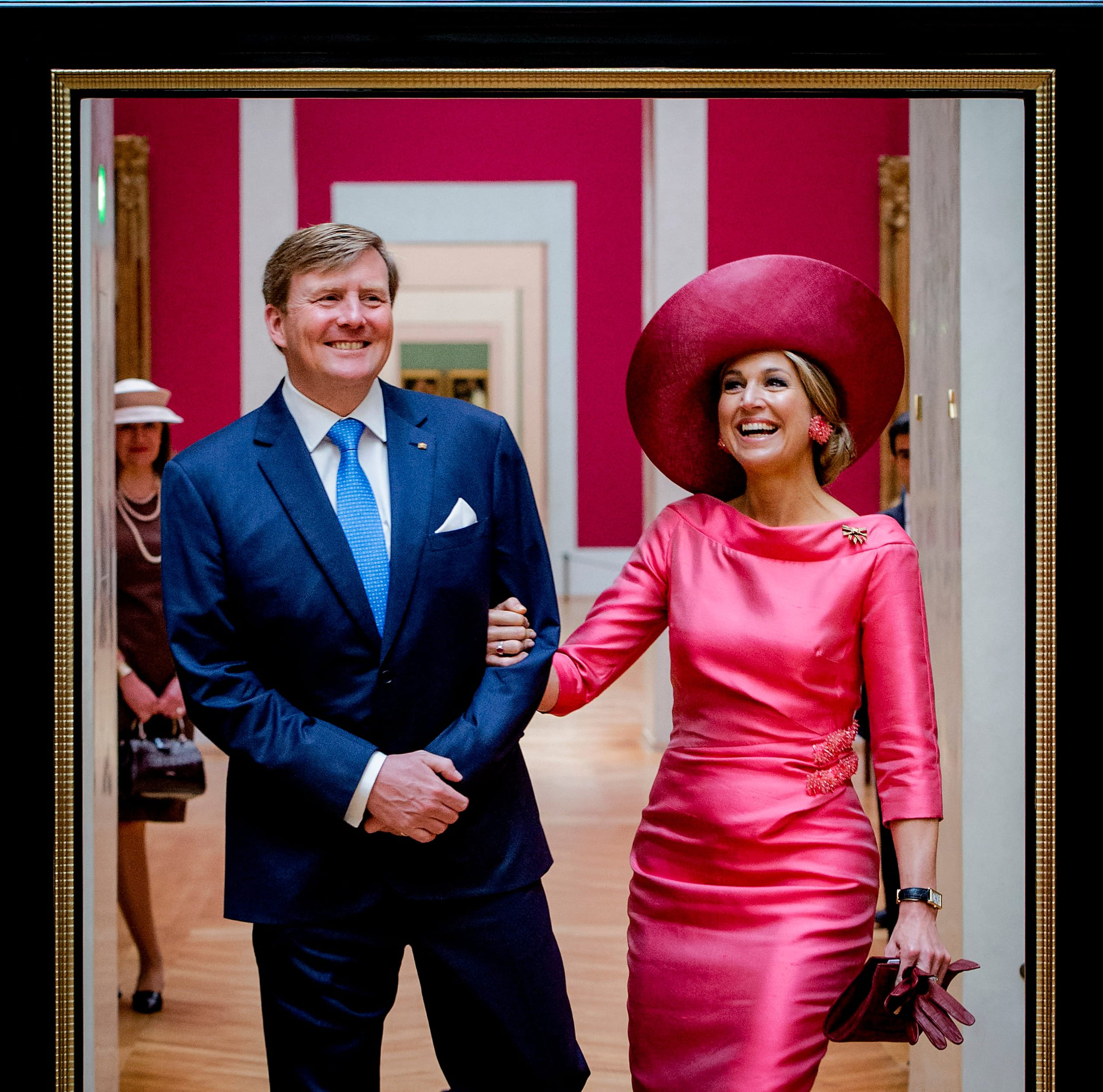 Koningin_Maxima_roze_zijden_jurk.jpg