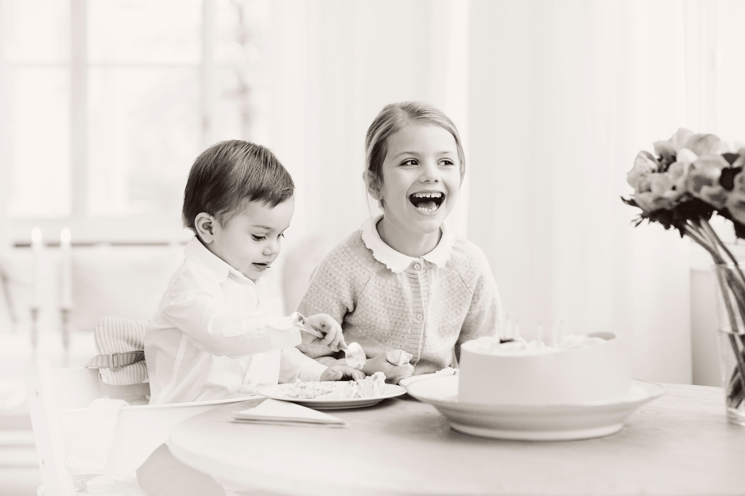 Prinses_Estelle_op_verjaardag_met_Oscar.jpg