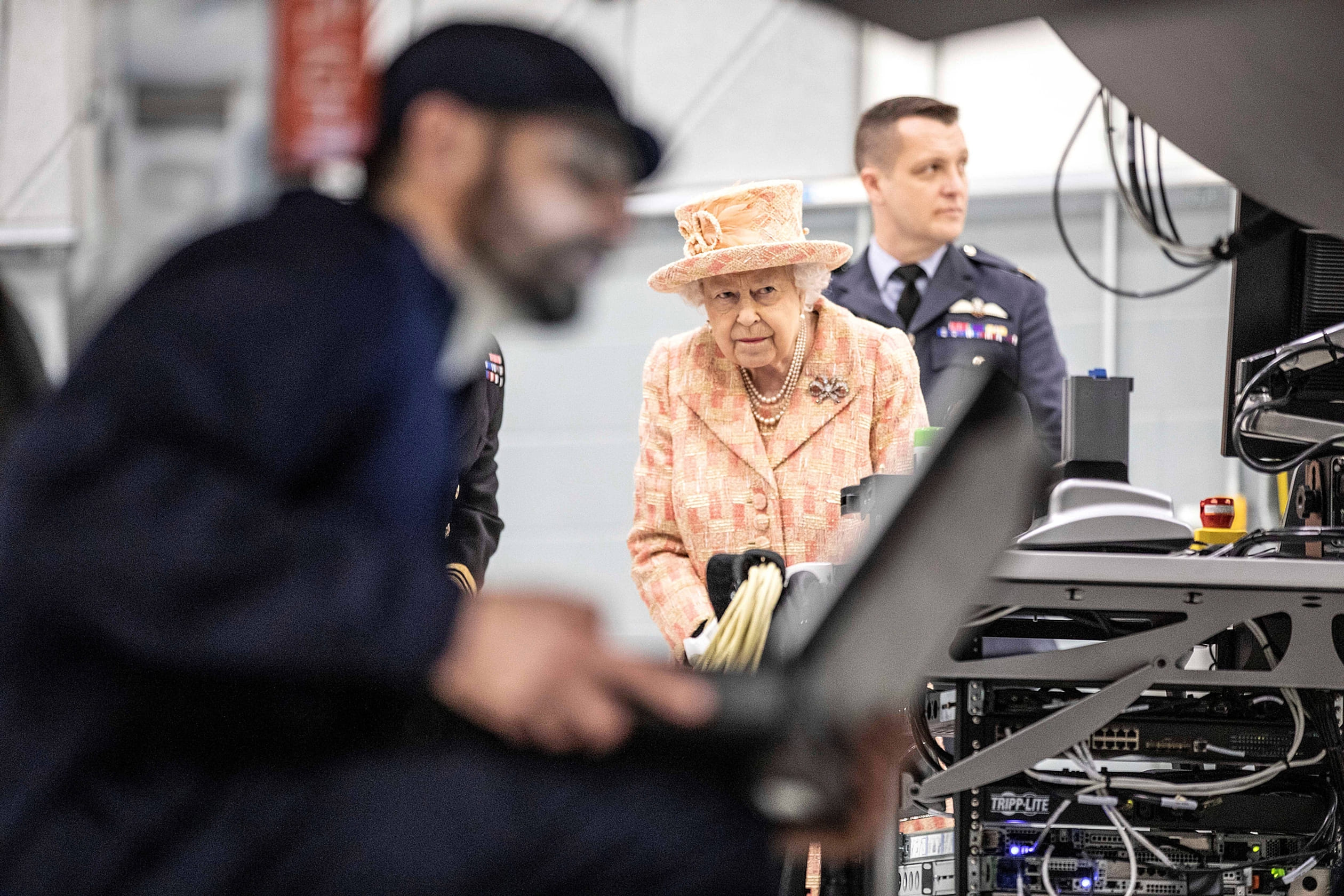 Koningin_Elizabeth_demonstratie_vliegbasis.jpg