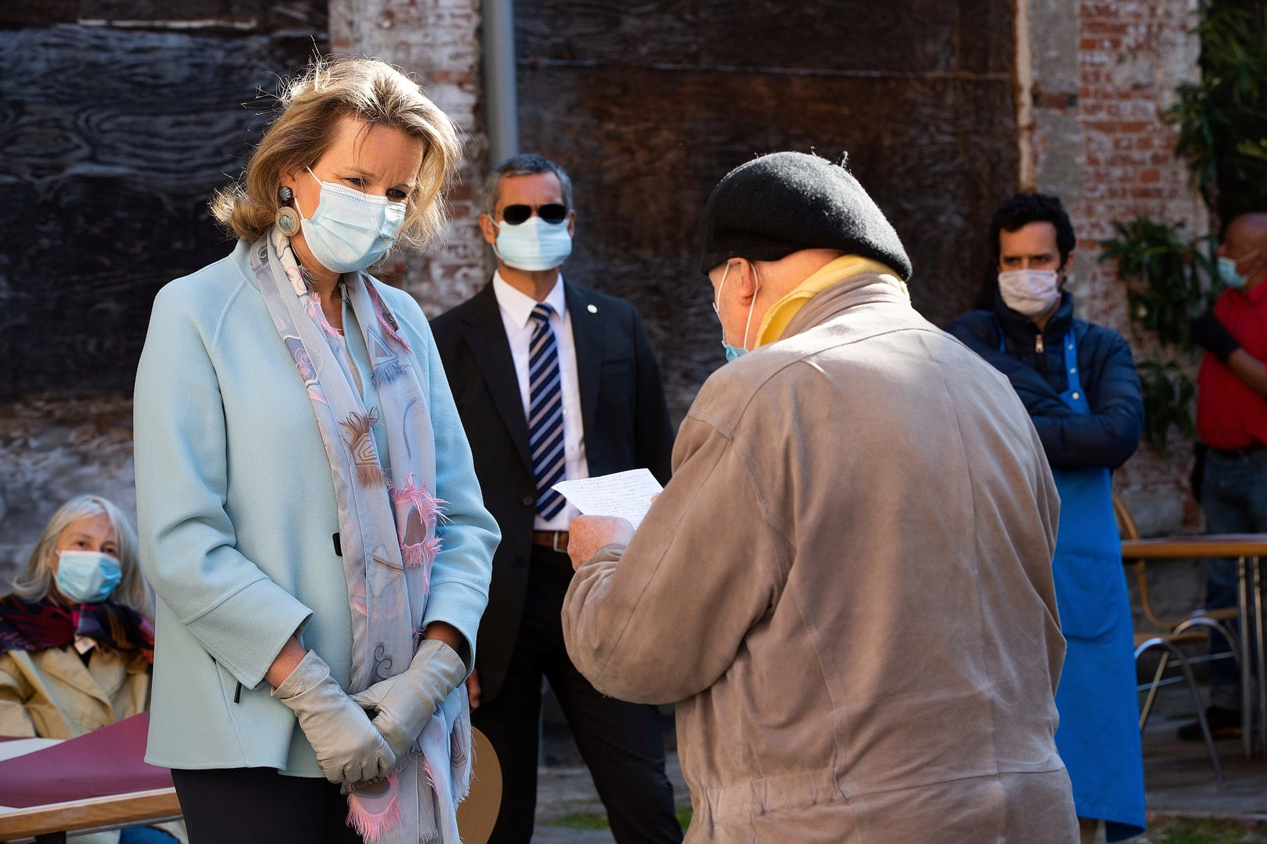 Koningin_Mathilde_bezoek_afhaalmaaltijden_3.jpg