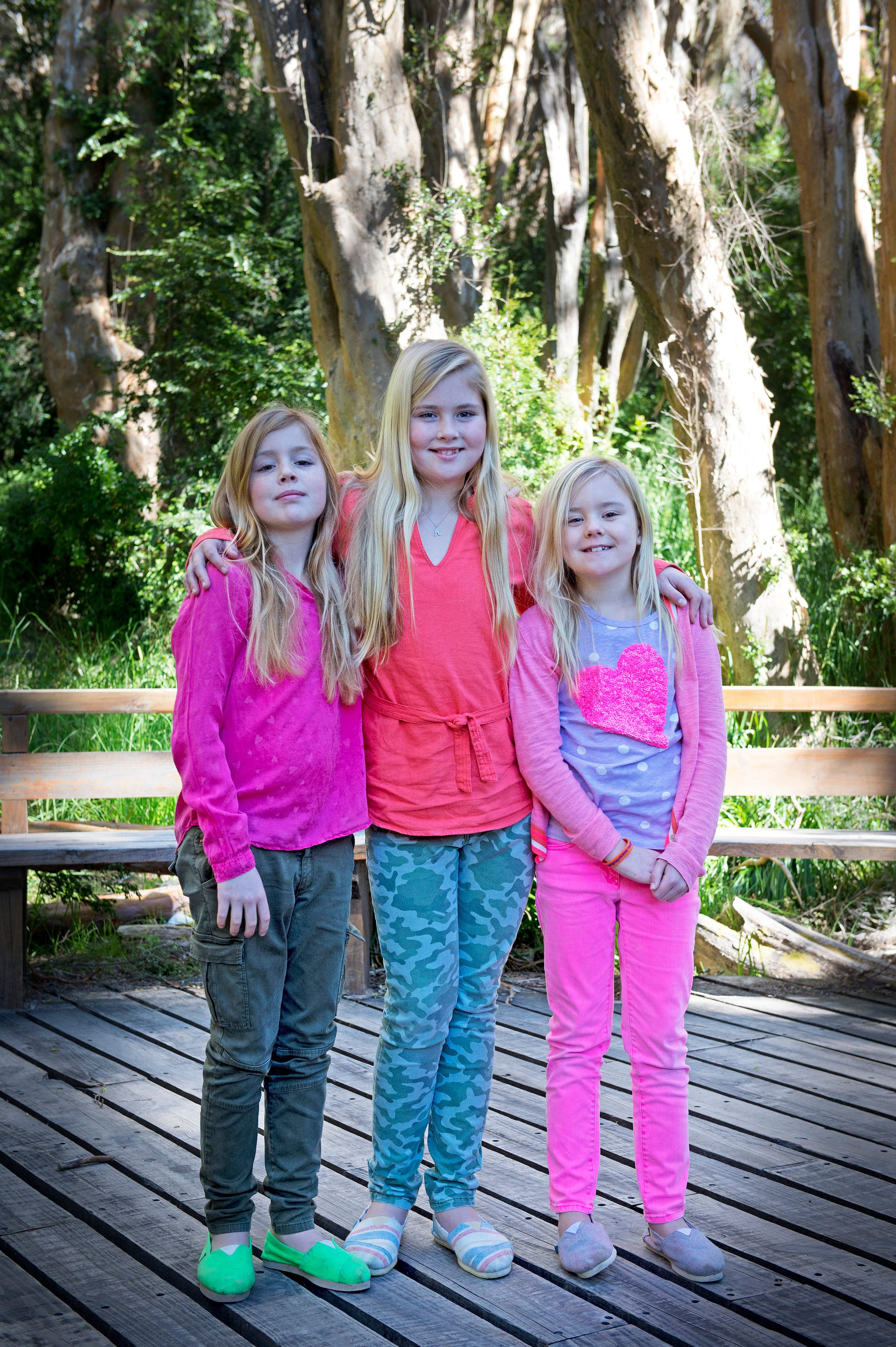 In 2014 zien we de prinsessen in verschillende outfits tijdens de fotosessie in Villa La Angostura