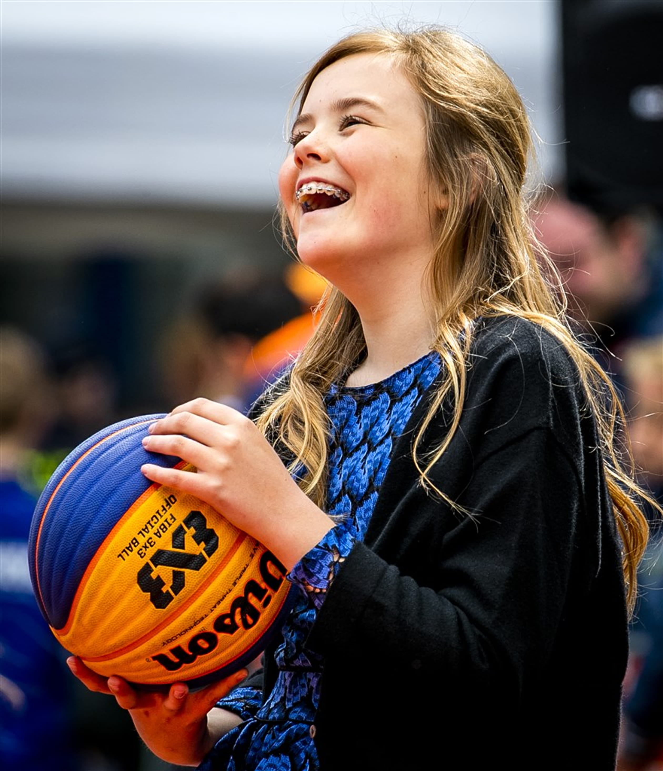 Op Koningsdag 2019 in Amersfoort is deze prachtige foto van prinses Ariane gemaakt, terwijl ze een