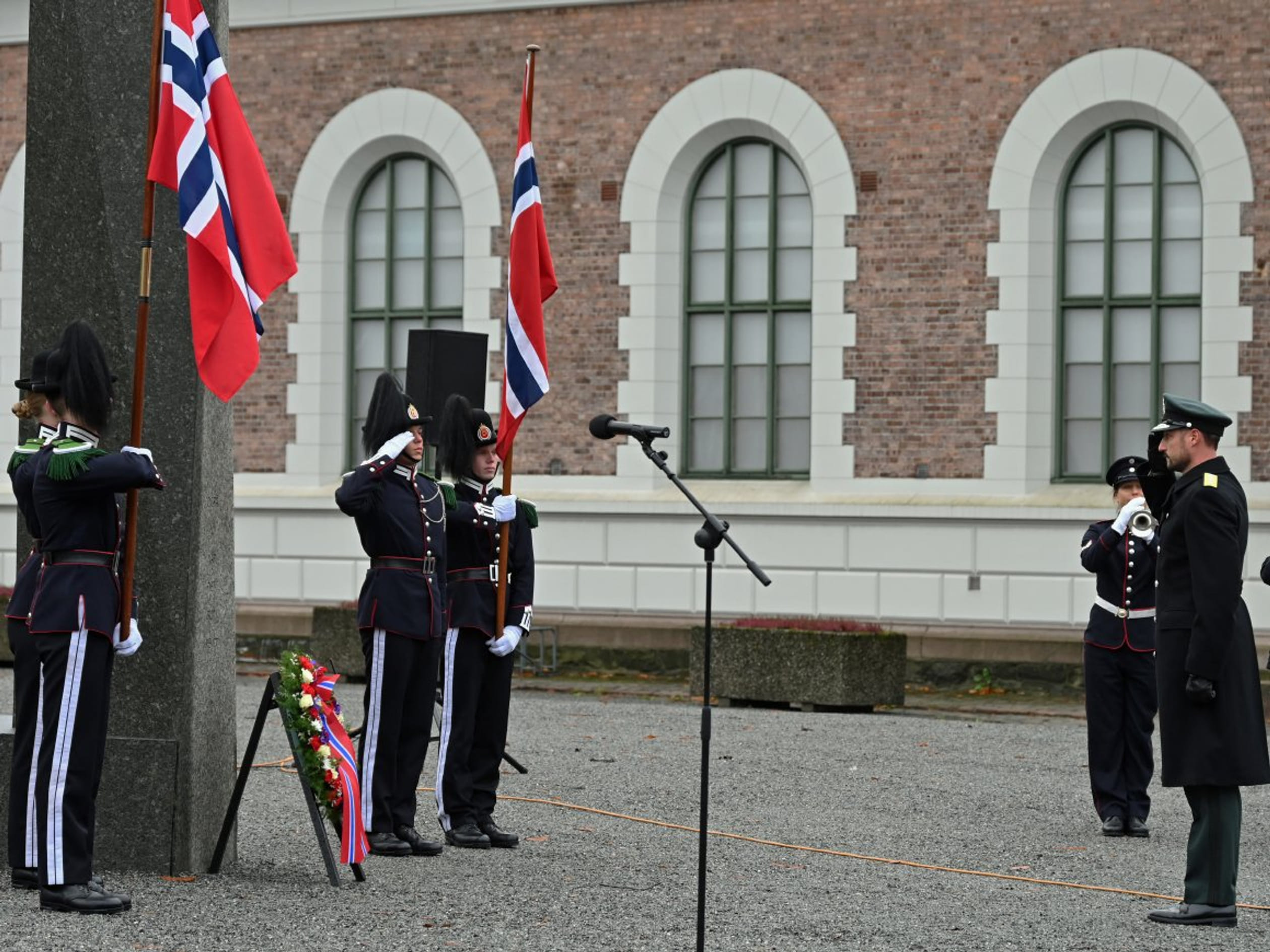 Kroonprins_Haakon_minuut_stilte.jpeg
